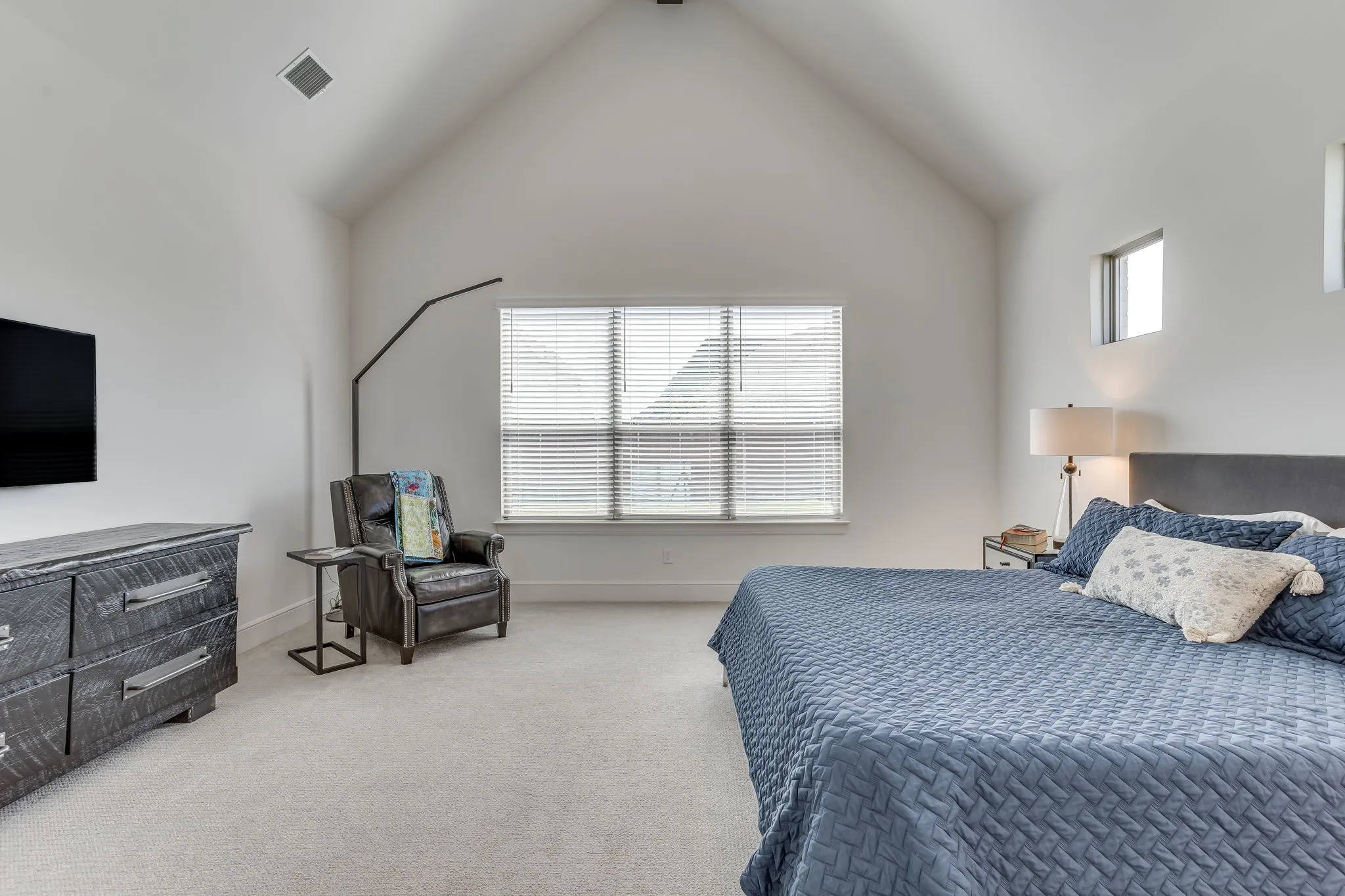 Single Family Residence For Sale in Parker County , 950 Highlands Avenue, Aledo, Texas 76008, 4 Bedroom, 3 Bathroom, 2 Garage spaces, 3,411 Sqft, built in 2024, mls#21404459, Real Estate Agent in Aledo, Homes For Sale in Parker county, Homes For Sale in Aledo, Realtor in Aledo Texas, Real Estate Brokerage Independent Realty Texas, Luminita Cordes Realtor