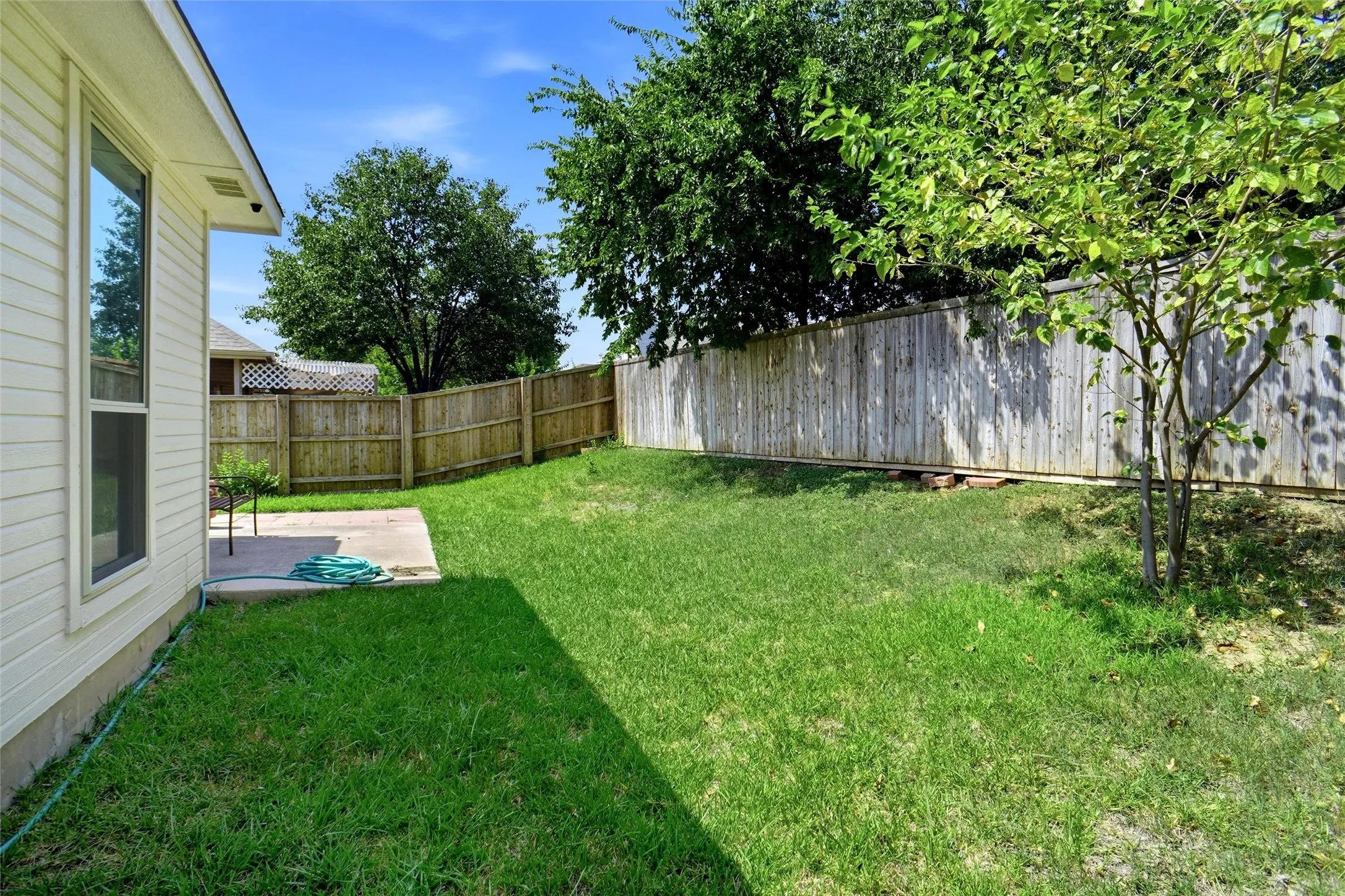 Single Family Residence For Rent in Tarrant County , 6951 Chaco Trail, Fort Worth, Texas 76137, 4 Bedroom, 2 Bathroom, 2 Garage spaces, 1,298 Sqft, built in 1998, mls#21405280, Real Estate Agent in Fort Worth, Homes For Rent in Tarrant county, Homes For Rent in Fort Worth, Realtor in Fort Worth Texas, Real Estate Brokerage Independent Realty Texas, Luminita Cordes Realtor