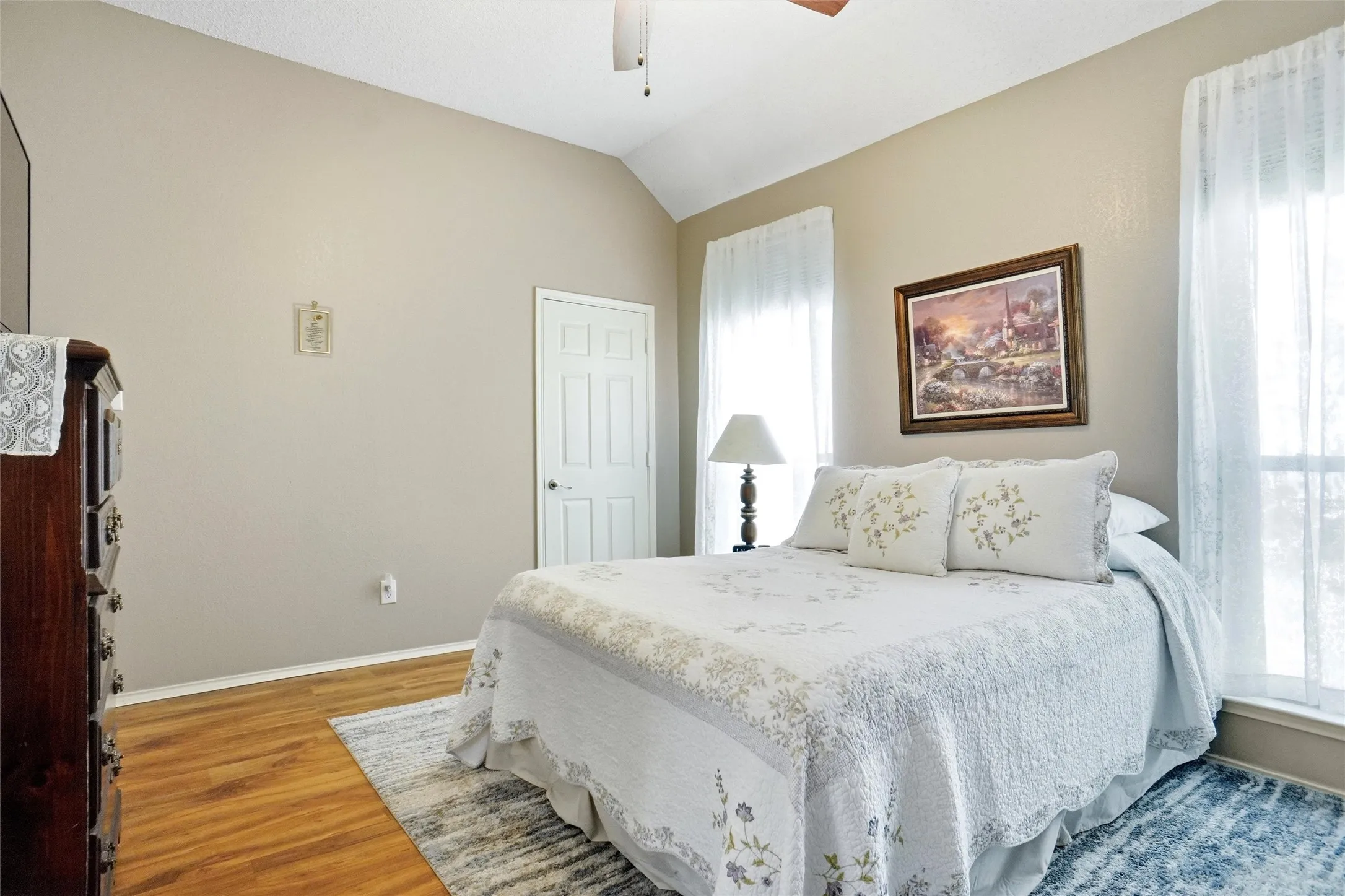 Single Family Residence For Rent in Tarrant County , 6951 Chaco Trail, Fort Worth, Texas 76137, 4 Bedroom, 2 Bathroom, 2 Garage spaces, 1,298 Sqft, built in 1998, mls#21405280, Real Estate Agent in Fort Worth, Homes For Rent in Tarrant county, Homes For Rent in Fort Worth, Realtor in Fort Worth Texas, Real Estate Brokerage Independent Realty Texas, Luminita Cordes Realtor