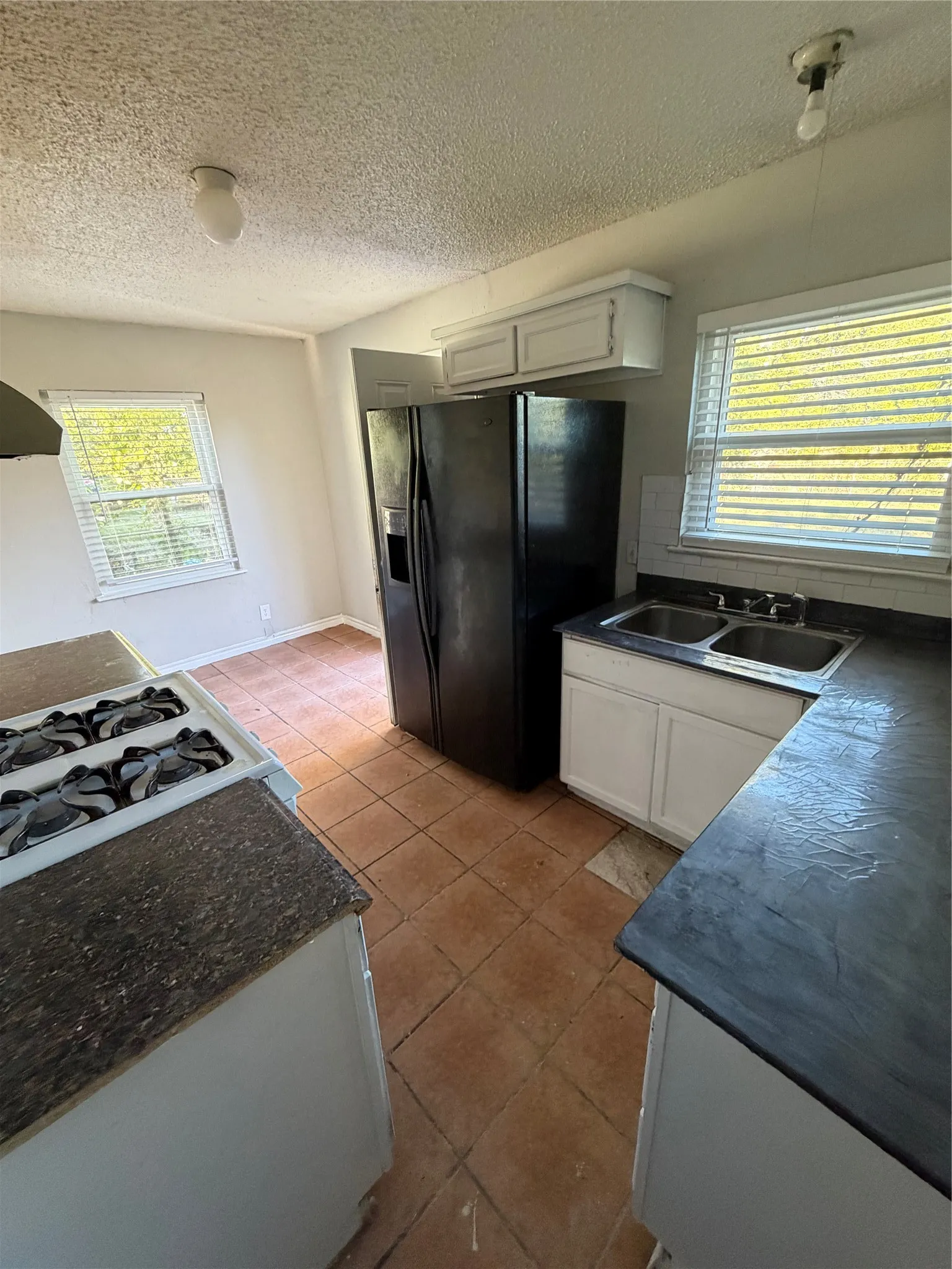 Single Family Residence For Sale in Dallas County , 12220 Holt Drive, Dallas, Texas 75218, 3 Bedroom, 1 Bathroom, 1 Garage spaces, 1,040 Sqft, built in 1952, mls#21405020, Real Estate Agent in Dallas, Homes For Sale in Dallas county, Homes For Sale in Dallas, Realtor in Dallas Texas, Real Estate Brokerage Independent Realty Texas, Luminita Cordes Realtor