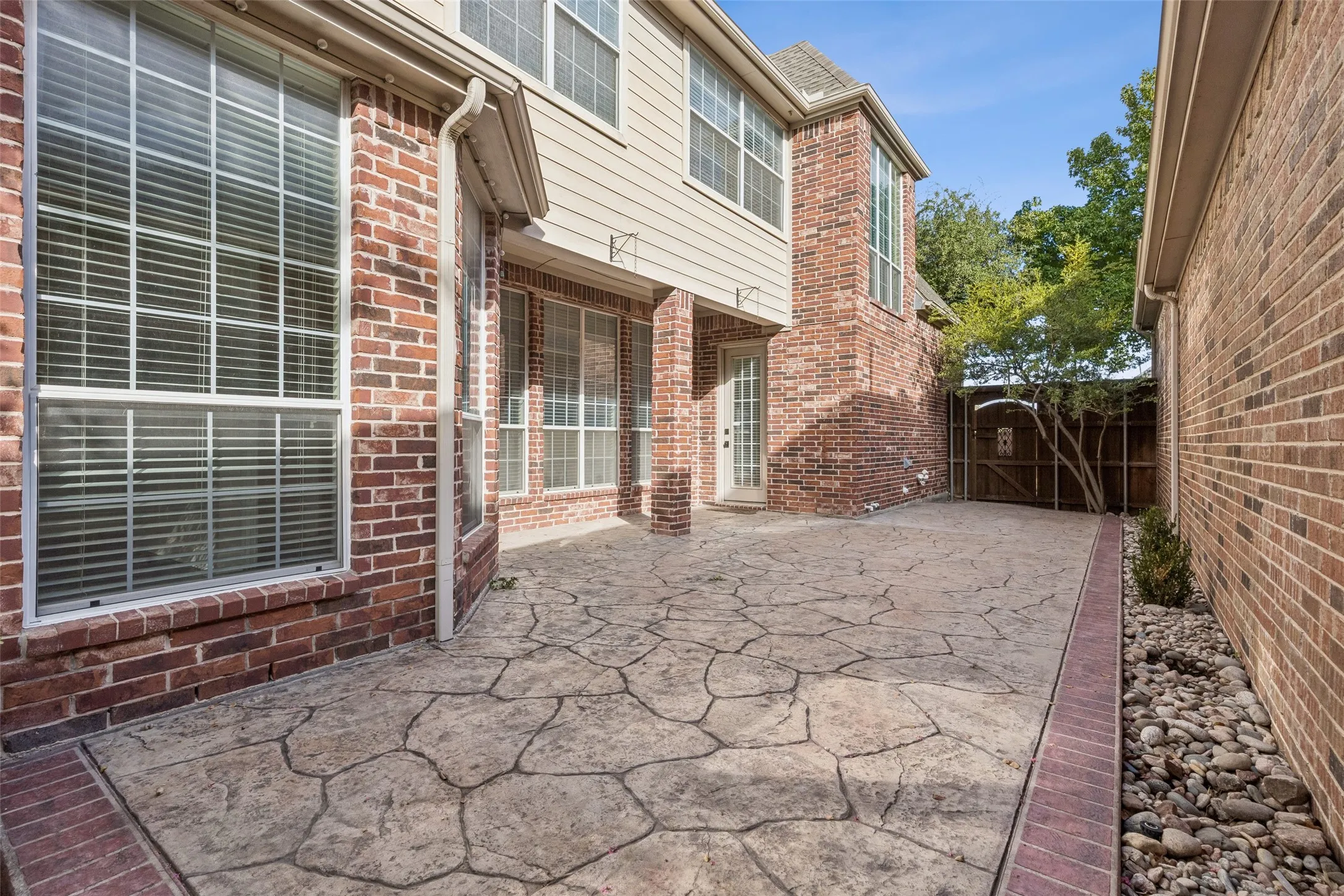 Single Family Residence For Rent in Denton County , 4005 Frio Way, Frisco, Texas 75034, 4 Bedroom, 4 Bathroom, 2 Garage spaces, 3,358 Sqft, built in 2002, mls#21402915, Real Estate Agent in Frisco, Homes For Rent in Denton county, Homes For Rent in Frisco, Realtor in Frisco Texas, Real Estate Brokerage Independent Realty Texas, Luminita Cordes Realtor