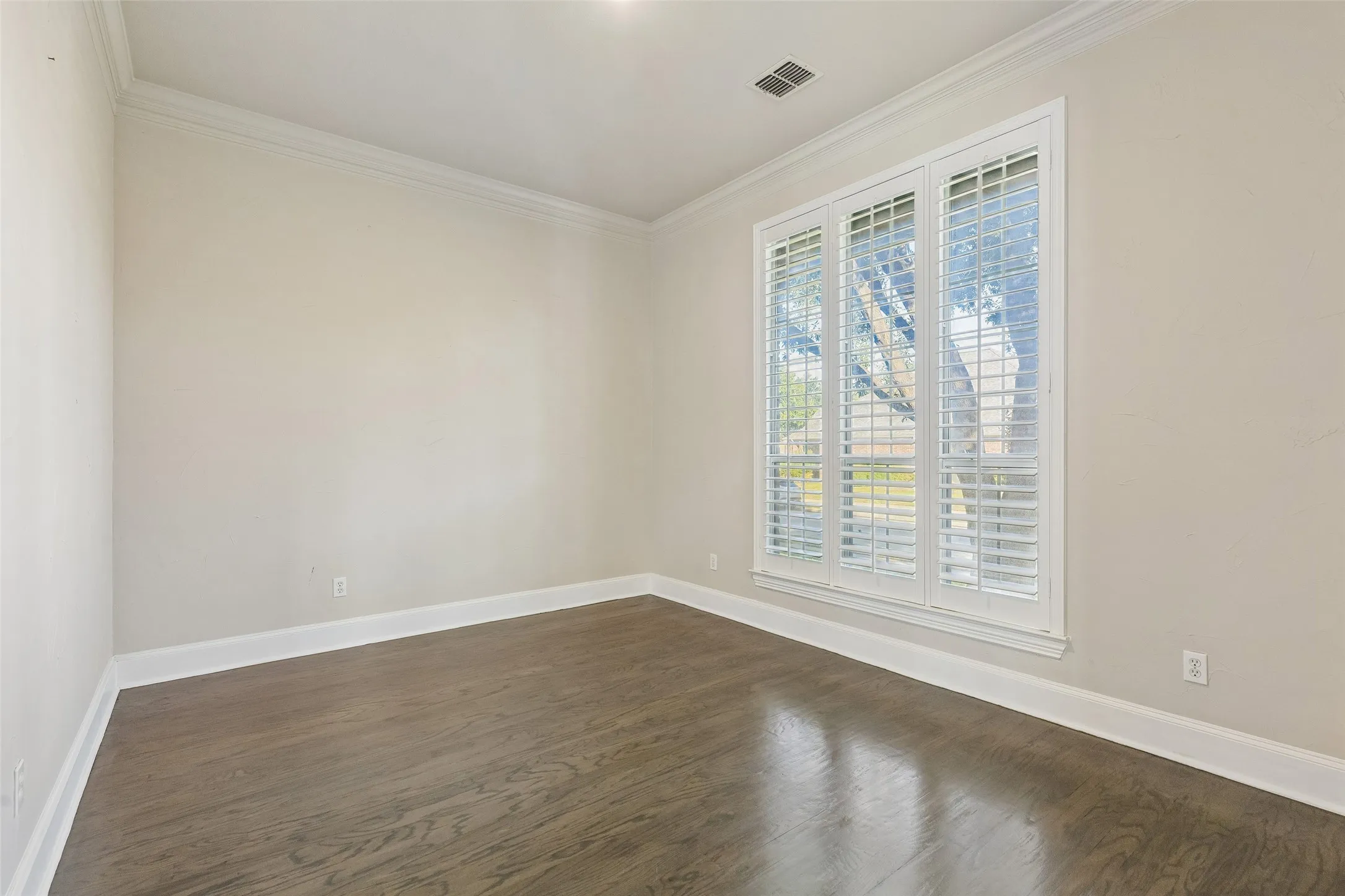 Single Family Residence For Rent in Denton County , 4005 Frio Way, Frisco, Texas 75034, 4 Bedroom, 4 Bathroom, 2 Garage spaces, 3,358 Sqft, built in 2002, mls#21402915, Real Estate Agent in Frisco, Homes For Rent in Denton county, Homes For Rent in Frisco, Realtor in Frisco Texas, Real Estate Brokerage Independent Realty Texas, Luminita Cordes Realtor