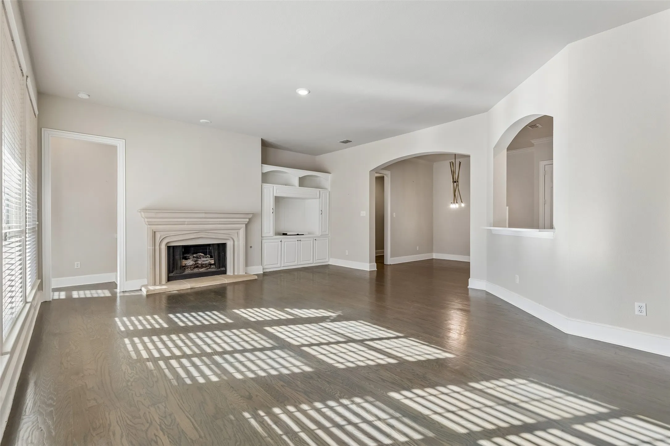 Single Family Residence For Rent in Denton County , 4005 Frio Way, Frisco, Texas 75034, 4 Bedroom, 4 Bathroom, 2 Garage spaces, 3,358 Sqft, built in 2002, mls#21402915, Real Estate Agent in Frisco, Homes For Rent in Denton county, Homes For Rent in Frisco, Realtor in Frisco Texas, Real Estate Brokerage Independent Realty Texas, Luminita Cordes Realtor