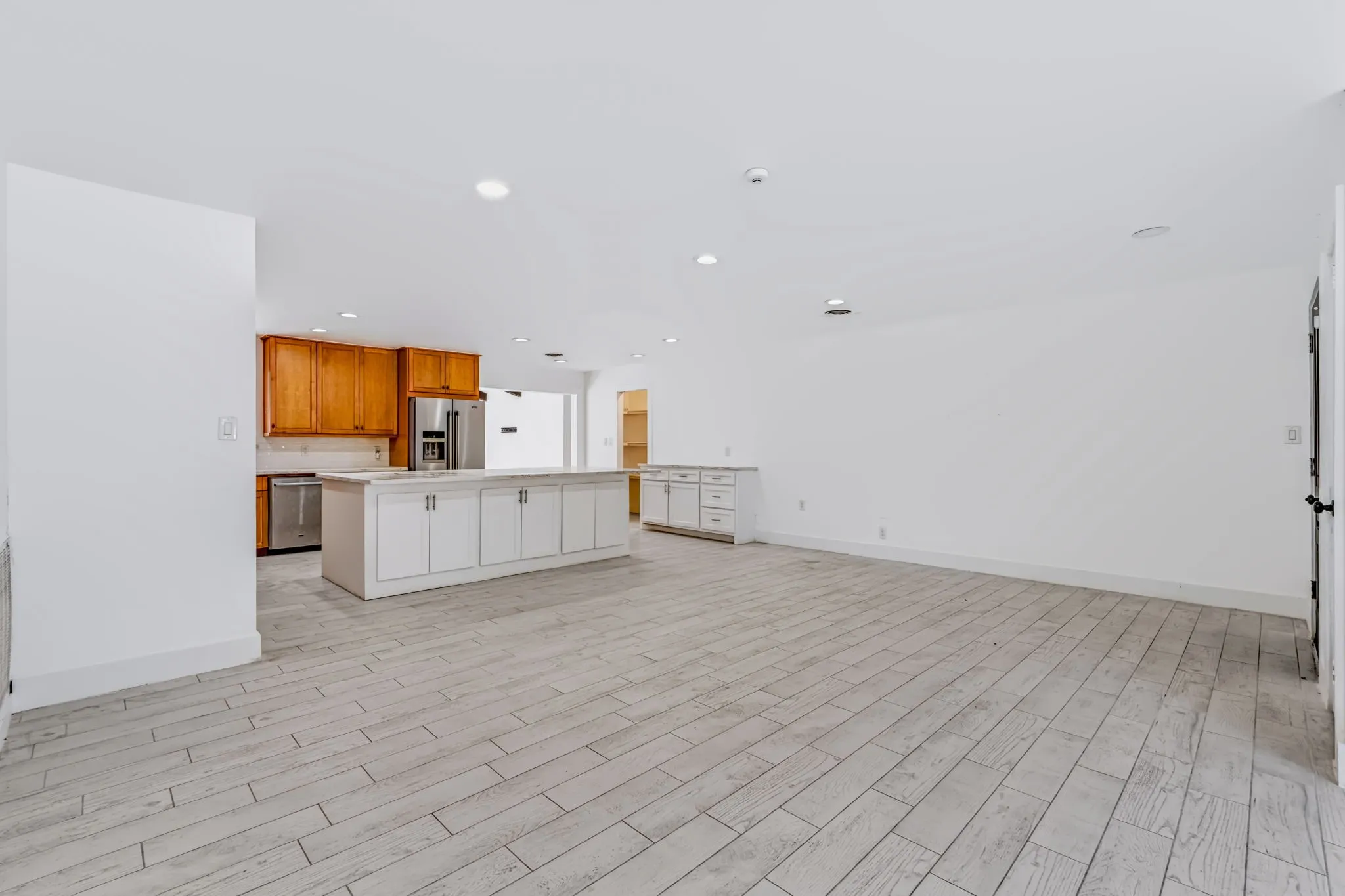 Single Family Residence For Rent in Tarrant County , 4629 Fawn Drive, Fort Worth, Texas 76132, 4 Bedroom, 2 Bathroom, 6 Garage spaces, 2,417 Sqft, built in 1959, mls#21404577, Real Estate Agent in Fort Worth, Homes For Rent in Tarrant county, Homes For Rent in Fort Worth, Realtor in Fort Worth Texas, Real Estate Brokerage Independent Realty Texas, Luminita Cordes Realtor