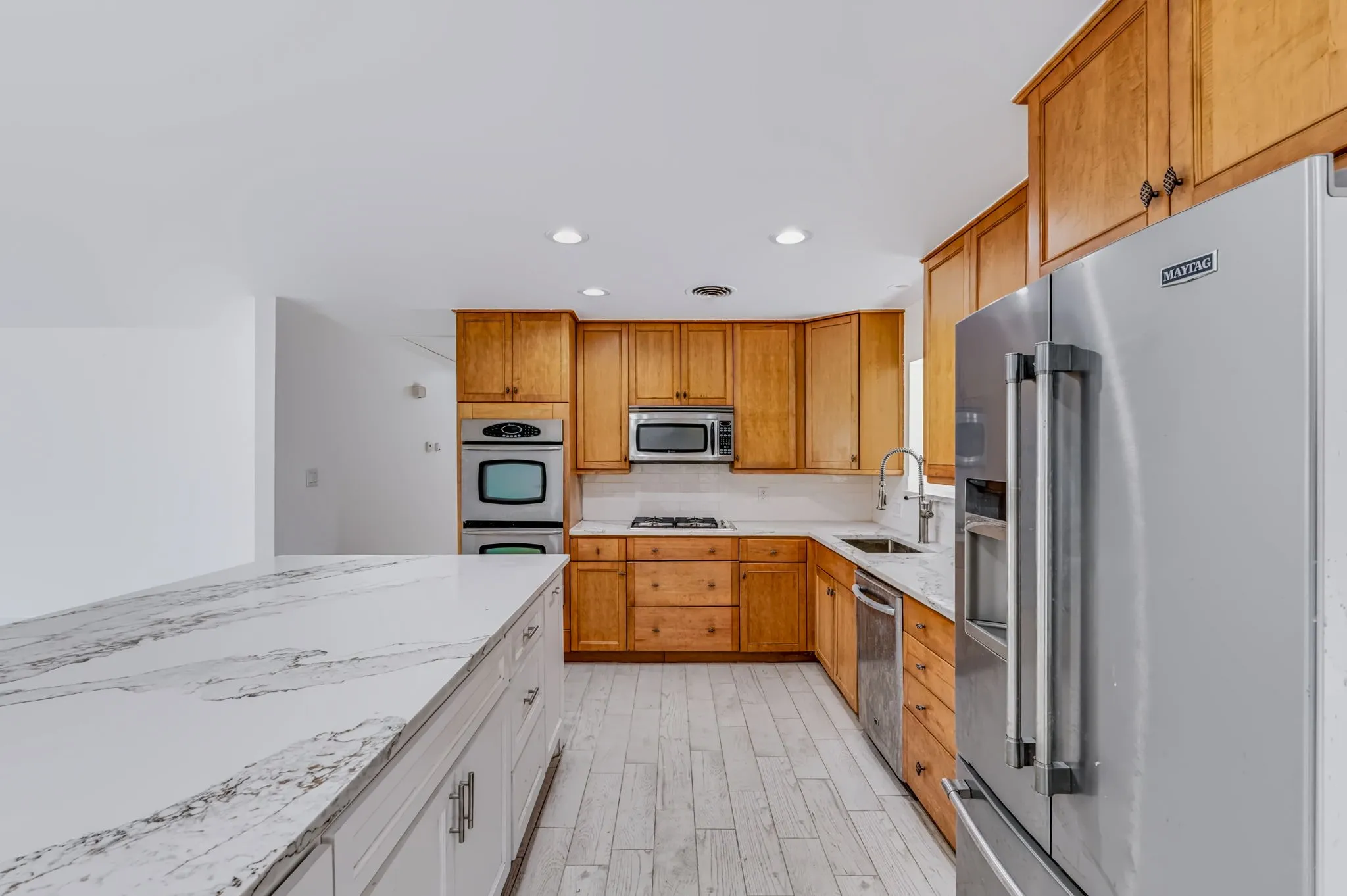 Single Family Residence For Rent in Tarrant County , 4629 Fawn Drive, Fort Worth, Texas 76132, 4 Bedroom, 2 Bathroom, 6 Garage spaces, 2,417 Sqft, built in 1959, mls#21404577, Real Estate Agent in Fort Worth, Homes For Rent in Tarrant county, Homes For Rent in Fort Worth, Realtor in Fort Worth Texas, Real Estate Brokerage Independent Realty Texas, Luminita Cordes Realtor
