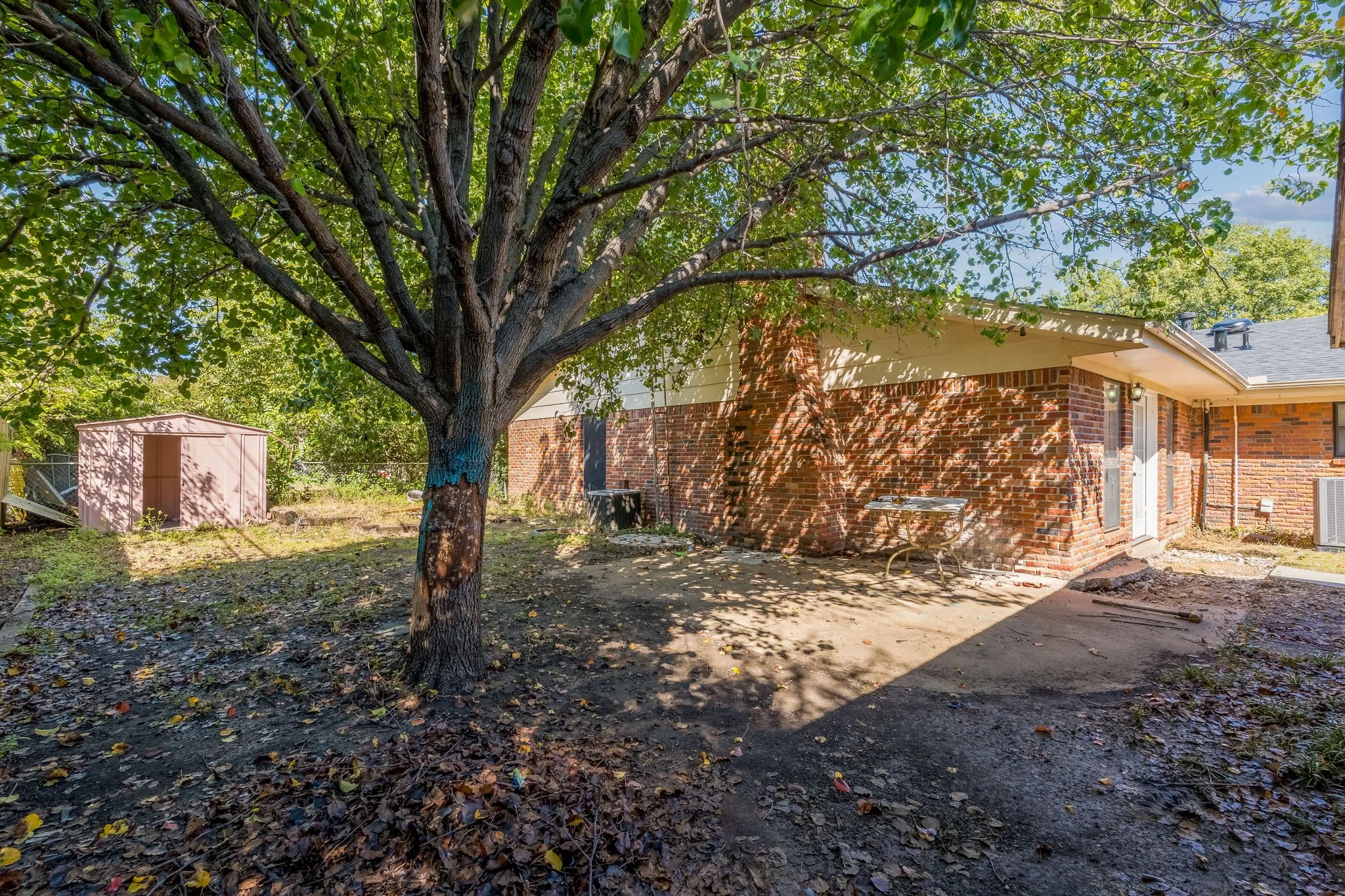 Single Family Residence For Rent in Tarrant County , 4629 Fawn Drive, Fort Worth, Texas 76132, 4 Bedroom, 2 Bathroom, 6 Garage spaces, 2,417 Sqft, built in 1959, mls#21404577, Real Estate Agent in Fort Worth, Homes For Rent in Tarrant county, Homes For Rent in Fort Worth, Realtor in Fort Worth Texas, Real Estate Brokerage Independent Realty Texas, Luminita Cordes Realtor