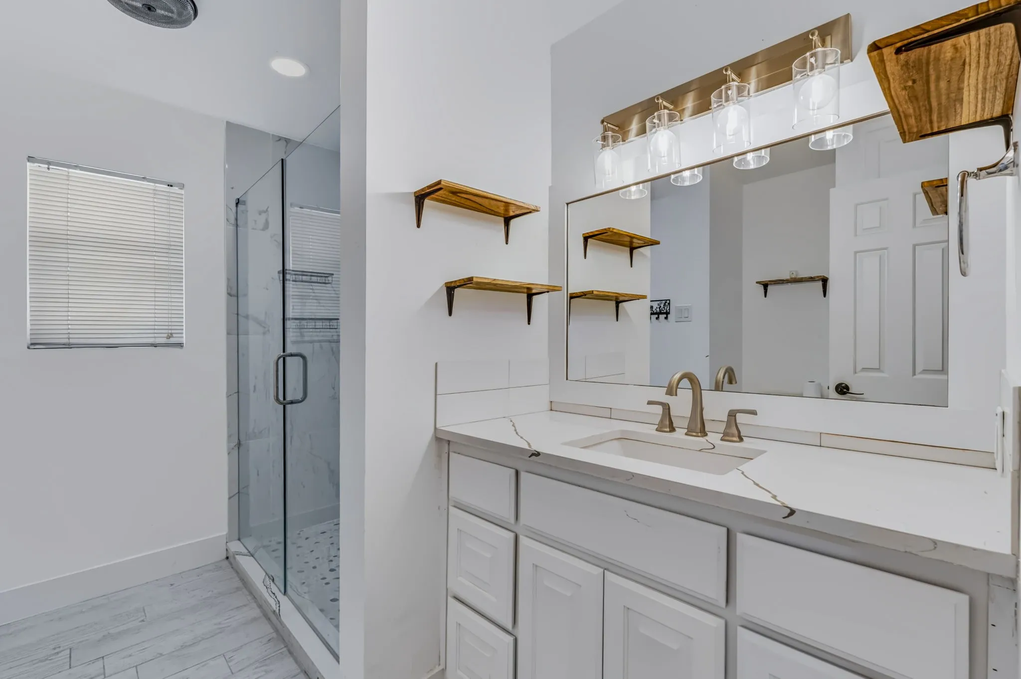 Single Family Residence For Rent in Tarrant County , 4629 Fawn Drive, Fort Worth, Texas 76132, 4 Bedroom, 2 Bathroom, 6 Garage spaces, 2,417 Sqft, built in 1959, mls#21404577, Real Estate Agent in Fort Worth, Homes For Rent in Tarrant county, Homes For Rent in Fort Worth, Realtor in Fort Worth Texas, Real Estate Brokerage Independent Realty Texas, Luminita Cordes Realtor