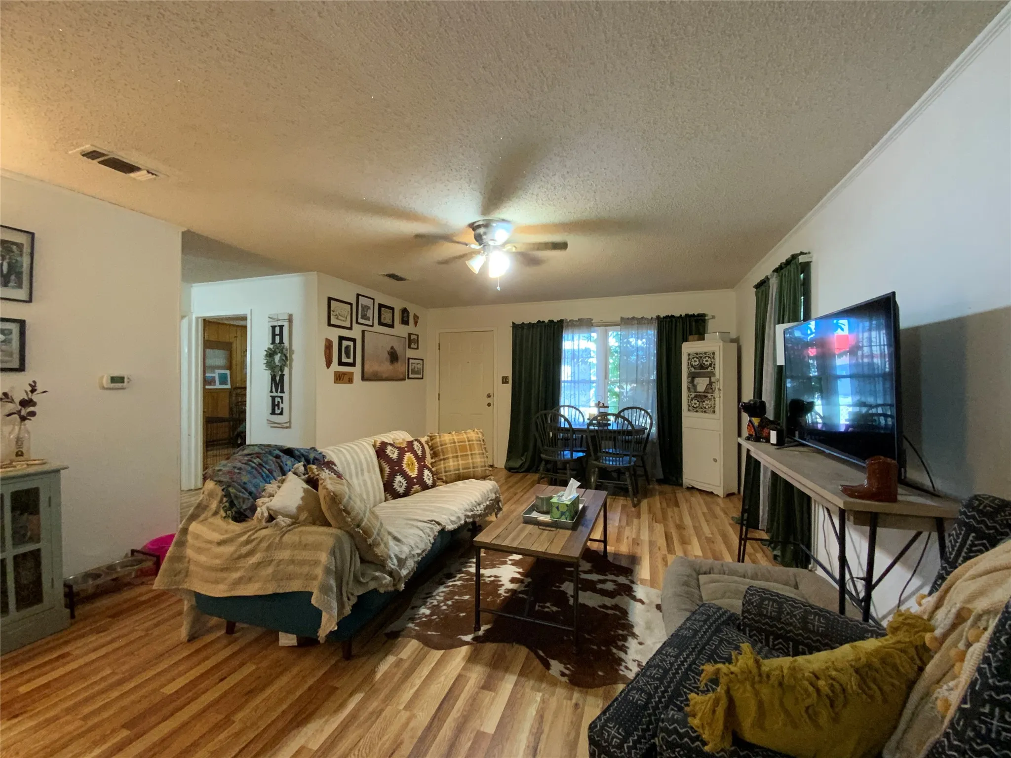 Single Family Residence For Sale in Comanche County , 105 N Cole Street, Comanche, Texas 76442, 2 Bedroom, 2 Bathroom, Garage spaces, 1,176 Sqft, built in 1972, mls#21405078, Real Estate Agent in Comanche, Homes For Sale in Comanche county, Homes For Sale in Comanche, Realtor in Comanche Texas, Real Estate Brokerage Independent Realty Texas, Luminita Cordes Realtor