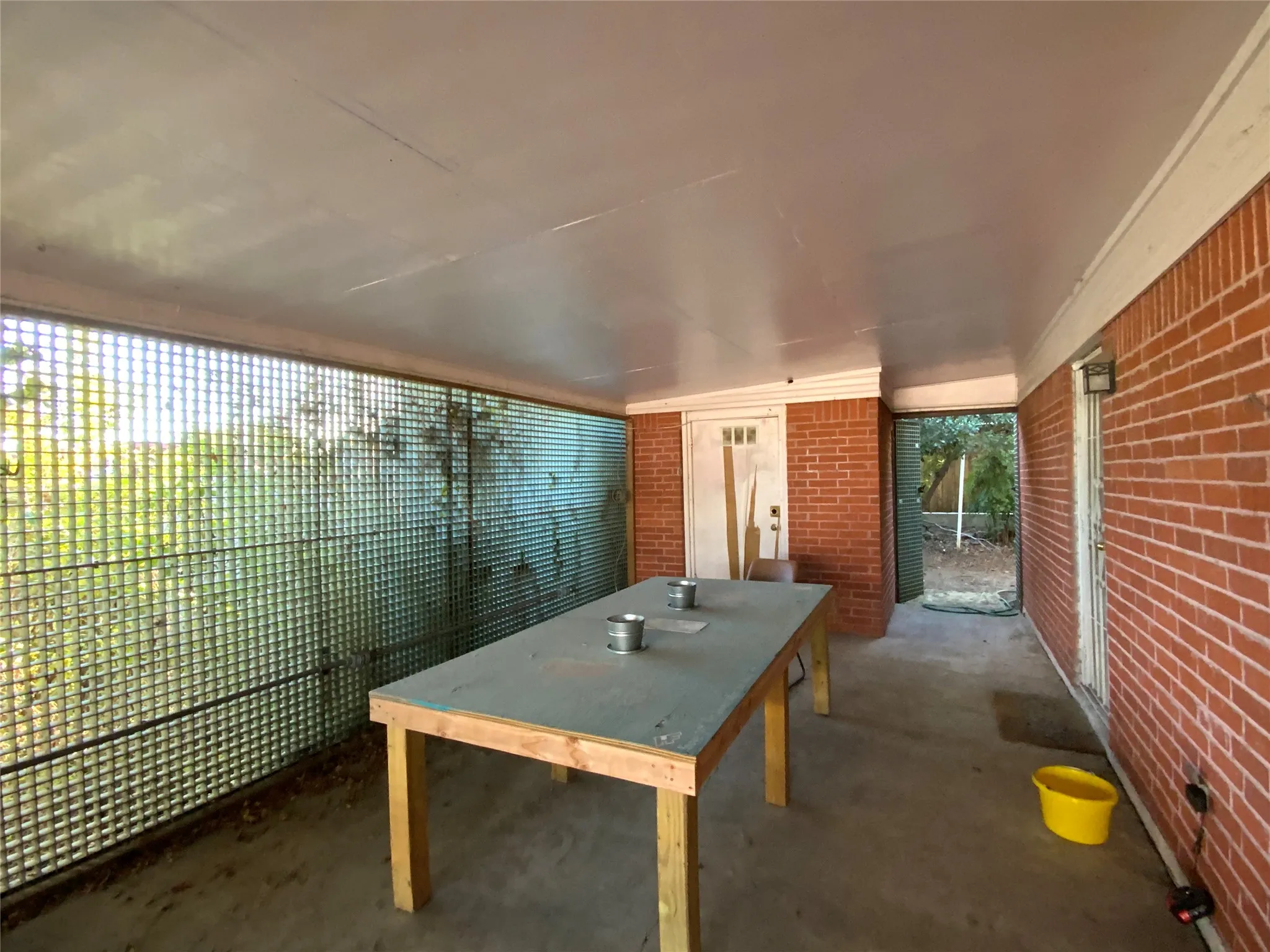 Single Family Residence For Sale in Comanche County , 105 N Cole Street, Comanche, Texas 76442, 2 Bedroom, 2 Bathroom, Garage spaces, 1,176 Sqft, built in 1972, mls#21405078, Real Estate Agent in Comanche, Homes For Sale in Comanche county, Homes For Sale in Comanche, Realtor in Comanche Texas, Real Estate Brokerage Independent Realty Texas, Luminita Cordes Realtor