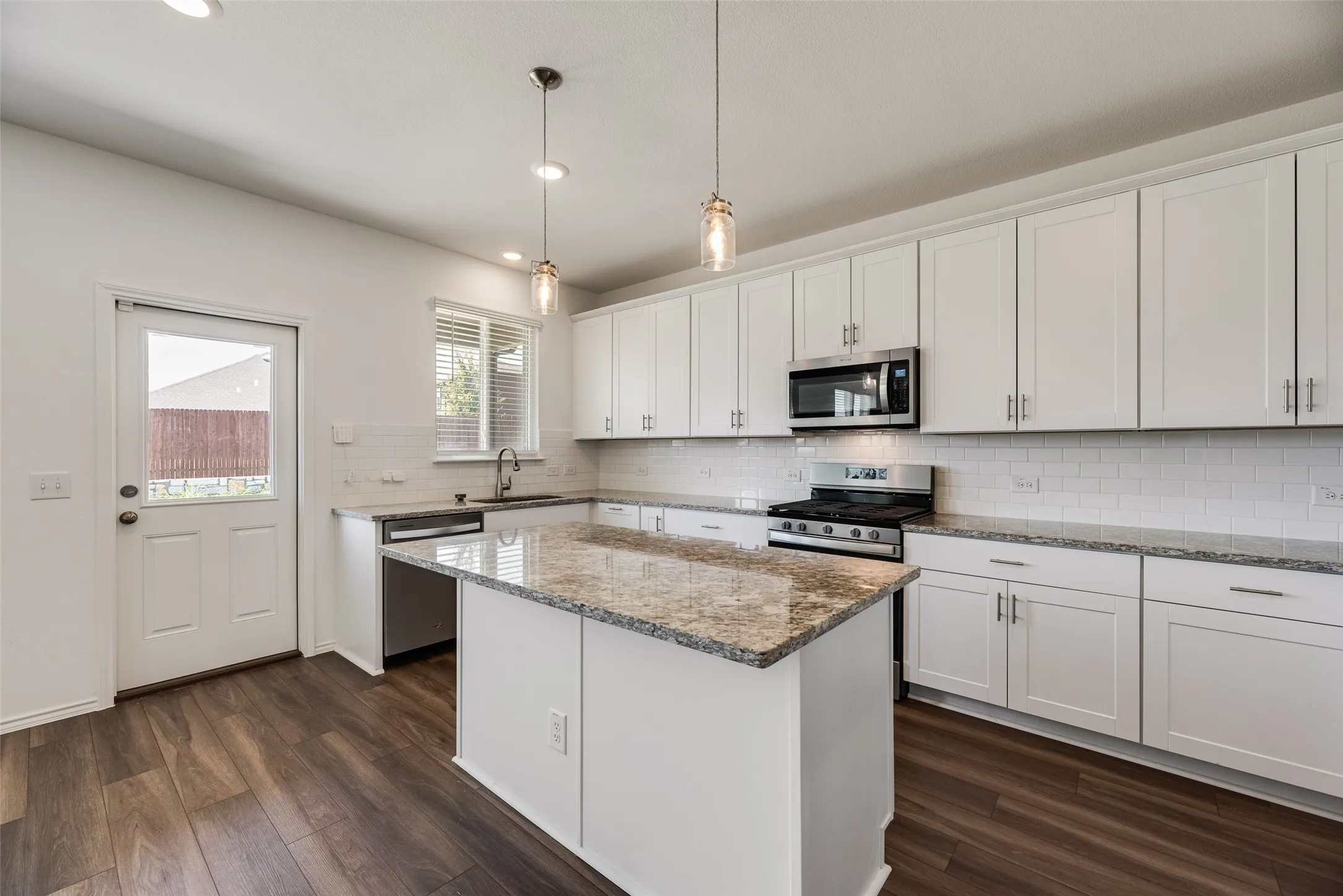Single Family Residence For Rent in Collin County , 711 Puma Street, Princeton, Texas 75407, 4 Bedroom, 3 Bathroom, 2 Garage spaces, 2,726 Sqft, built in 2024, mls#21405294, Real Estate Agent in Princeton, Homes For Rent in Collin county, Homes For Rent in Princeton, Realtor in Princeton Texas, Real Estate Brokerage Independent Realty Texas, Luminita Cordes Realtor