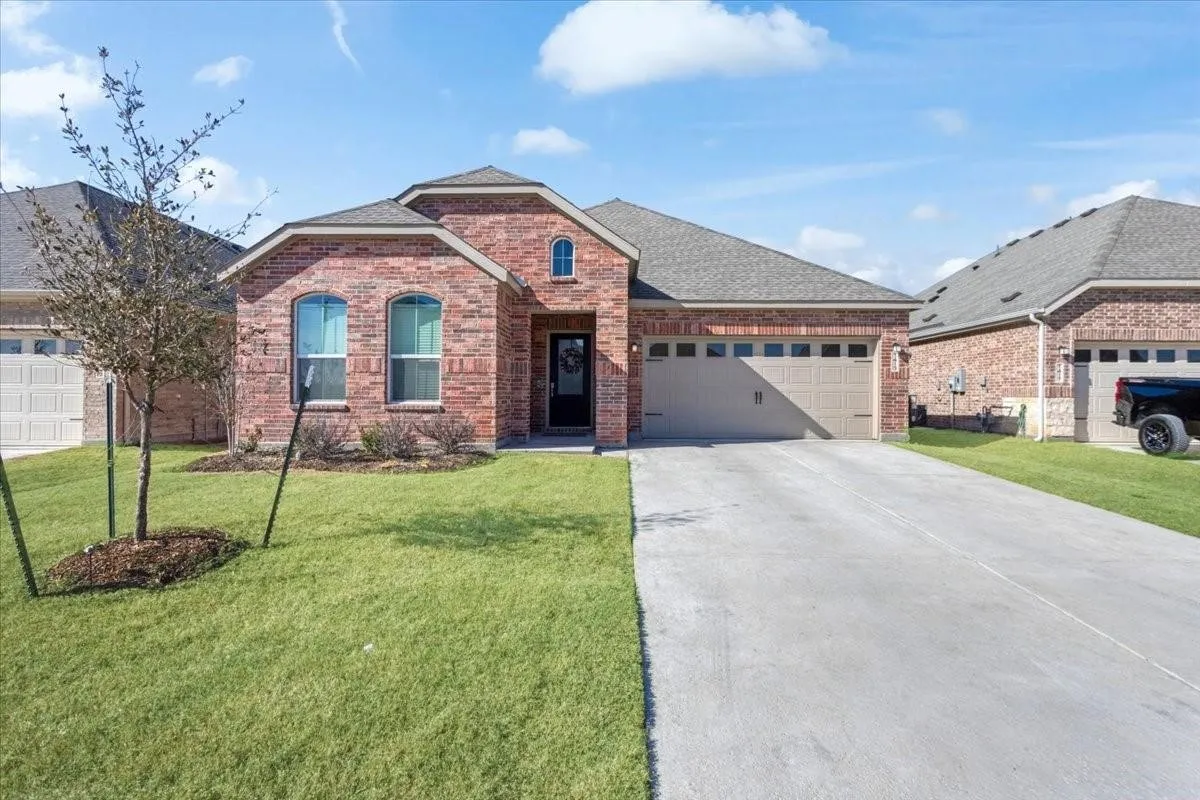 Single Family Residence For Sale in Collin County , 1413 Sandpebble Circle, Anna, Texas 75409, 3 Bedroom, 2 Bathroom, 2 Garage spaces, 1,972 Sqft, built in 2024, mls#21405290, Real Estate Agent in Anna, Homes For Sale in Collin county, Homes For Sale in Anna, Realtor in Anna Texas, Real Estate Brokerage Independent Realty Texas, Luminita Cordes Realtor