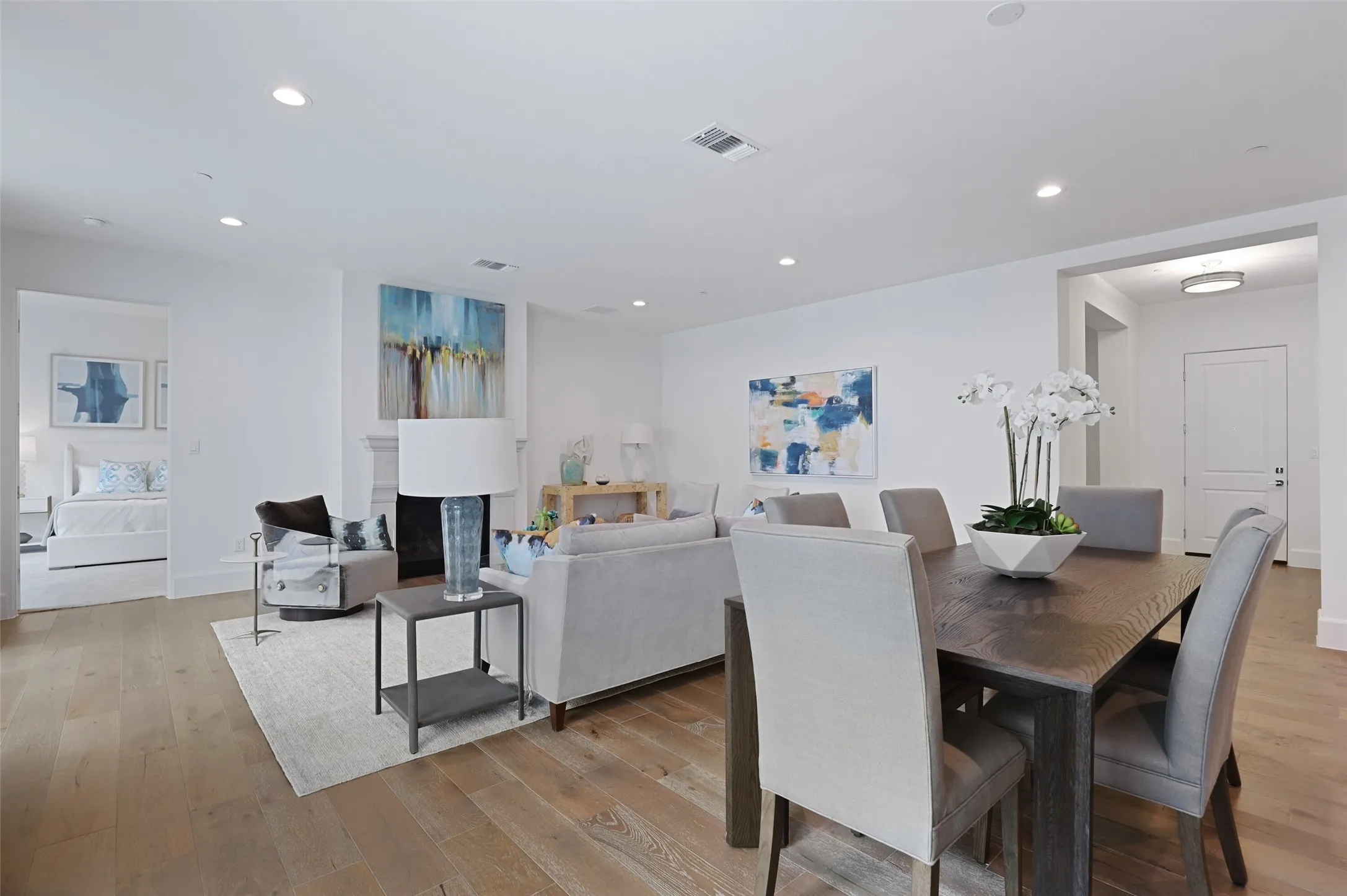 Condominium For Rent in Denton County , 5270 Town And Country Boulevard 133, Frisco, Texas 75034, 2 Bedroom, 3 Bathroom, 2 Garage spaces, 2,223 Sqft, built in 2020, mls#21405220, Real Estate Agent in Frisco, Homes For Rent in Denton county, Homes For Rent in Frisco, Realtor in Frisco Texas, Real Estate Brokerage Independent Realty Texas, Luminita Cordes Realtor