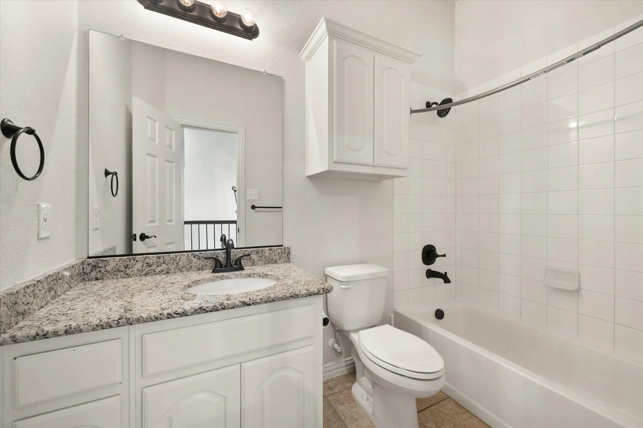 Single Family Residence For Sale in Ellis County , 1840 Cotton Creek Trail, Midlothian, Texas 76065, 5 Bedroom, 4 Bathroom, 3 Garage spaces, 4,339 Sqft, built in 2014, mls#21405217, Real Estate Agent in Midlothian, Homes For Sale in Ellis county, Homes For Sale in Midlothian, Realtor in Midlothian Texas, Real Estate Brokerage Independent Realty Texas, Luminita Cordes Realtor