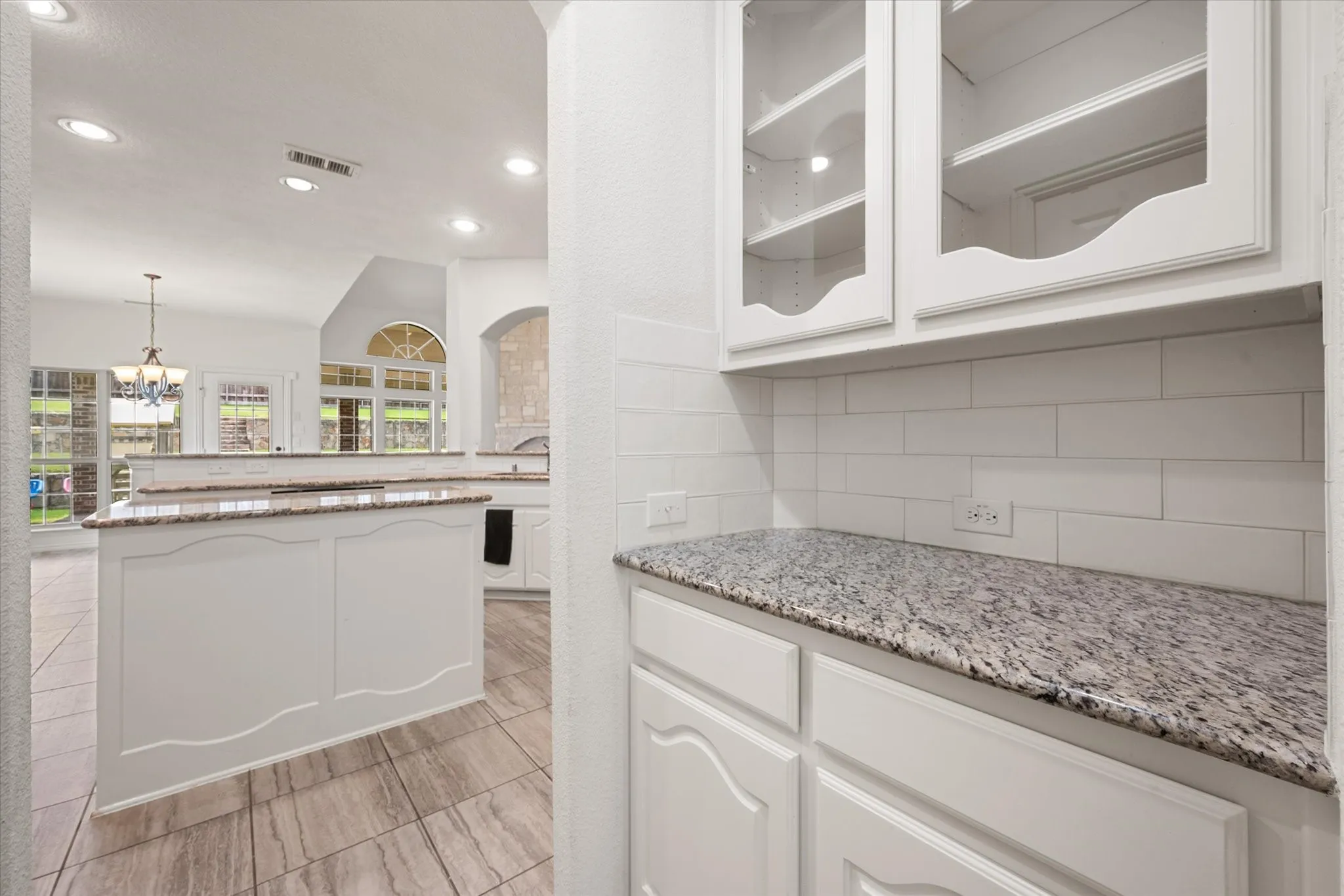 Single Family Residence For Sale in Ellis County , 1840 Cotton Creek Trail, Midlothian, Texas 76065, 5 Bedroom, 4 Bathroom, 3 Garage spaces, 4,339 Sqft, built in 2014, mls#21405217, Real Estate Agent in Midlothian, Homes For Sale in Ellis county, Homes For Sale in Midlothian, Realtor in Midlothian Texas, Real Estate Brokerage Independent Realty Texas, Luminita Cordes Realtor