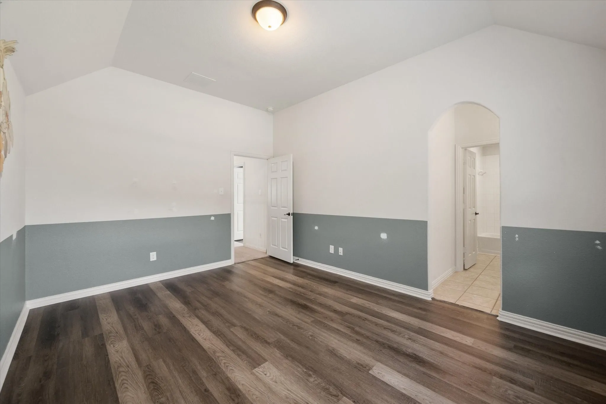 Single Family Residence For Sale in Ellis County , 1840 Cotton Creek Trail, Midlothian, Texas 76065, 5 Bedroom, 4 Bathroom, 3 Garage spaces, 4,339 Sqft, built in 2014, mls#21405217, Real Estate Agent in Midlothian, Homes For Sale in Ellis county, Homes For Sale in Midlothian, Realtor in Midlothian Texas, Real Estate Brokerage Independent Realty Texas, Luminita Cordes Realtor