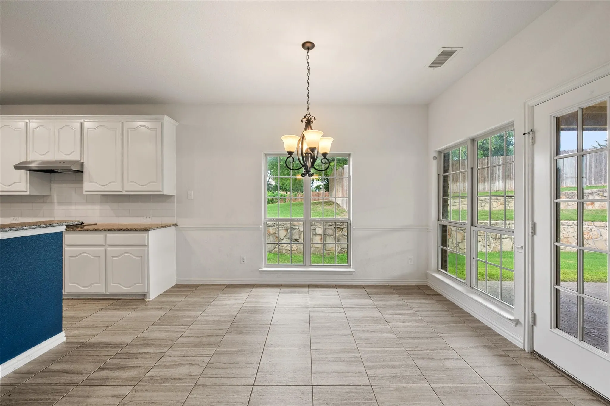 Single Family Residence For Sale in Ellis County , 1840 Cotton Creek Trail, Midlothian, Texas 76065, 5 Bedroom, 4 Bathroom, 3 Garage spaces, 4,339 Sqft, built in 2014, mls#21405217, Real Estate Agent in Midlothian, Homes For Sale in Ellis county, Homes For Sale in Midlothian, Realtor in Midlothian Texas, Real Estate Brokerage Independent Realty Texas, Luminita Cordes Realtor