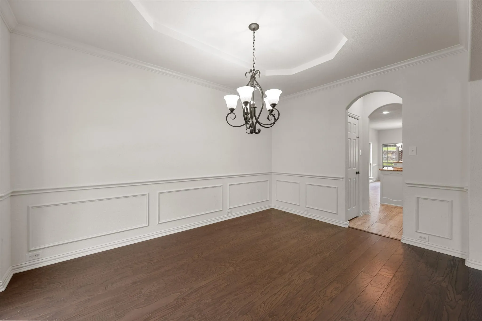Single Family Residence For Sale in Ellis County , 1840 Cotton Creek Trail, Midlothian, Texas 76065, 5 Bedroom, 4 Bathroom, 3 Garage spaces, 4,339 Sqft, built in 2014, mls#21405217, Real Estate Agent in Midlothian, Homes For Sale in Ellis county, Homes For Sale in Midlothian, Realtor in Midlothian Texas, Real Estate Brokerage Independent Realty Texas, Luminita Cordes Realtor