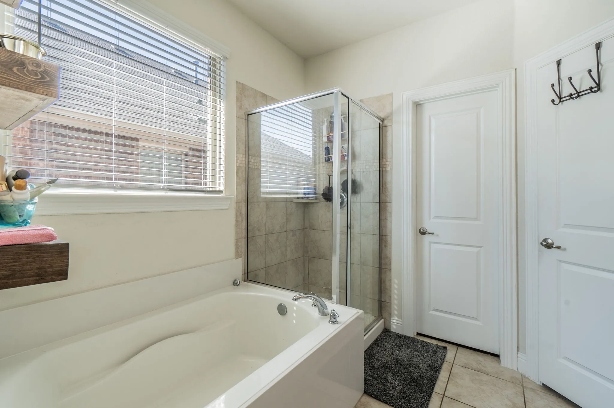 Single Family Residence For Sale in Denton County , 10808 Blaze Street, Aubrey, Texas 76227, 4 Bedroom, 3 Bathroom, 2 Garage spaces, 2,771 Sqft, built in 2018, mls#21405271, Real Estate Agent in Aubrey, Homes For Sale in Denton county, Homes For Sale in Aubrey, Realtor in Aubrey Texas, Real Estate Brokerage Independent Realty Texas, Luminita Cordes Realtor