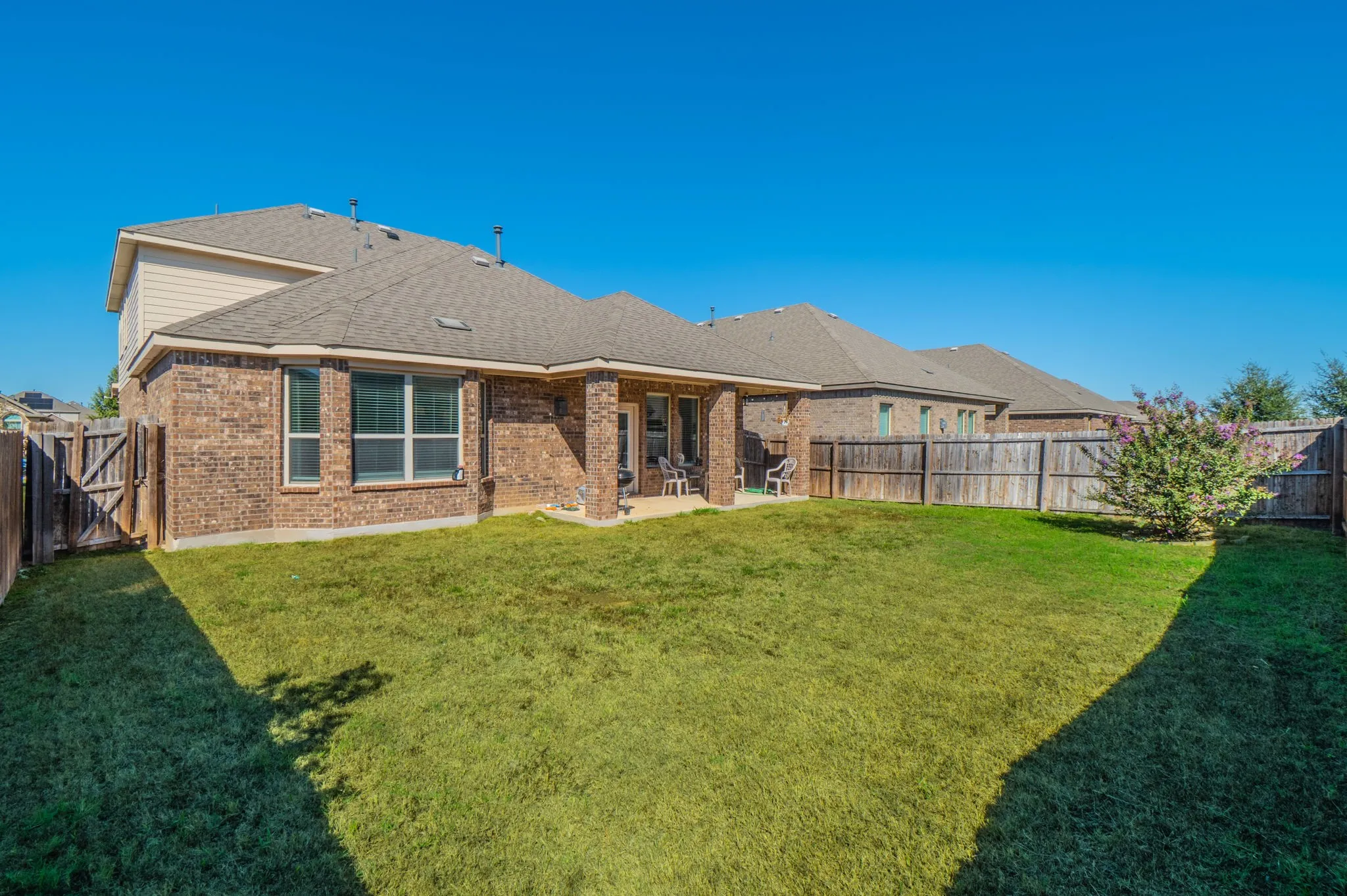 Single Family Residence For Sale in Denton County , 10808 Blaze Street, Aubrey, Texas 76227, 4 Bedroom, 3 Bathroom, 2 Garage spaces, 2,771 Sqft, built in 2018, mls#21405271, Real Estate Agent in Aubrey, Homes For Sale in Denton county, Homes For Sale in Aubrey, Realtor in Aubrey Texas, Real Estate Brokerage Independent Realty Texas, Luminita Cordes Realtor