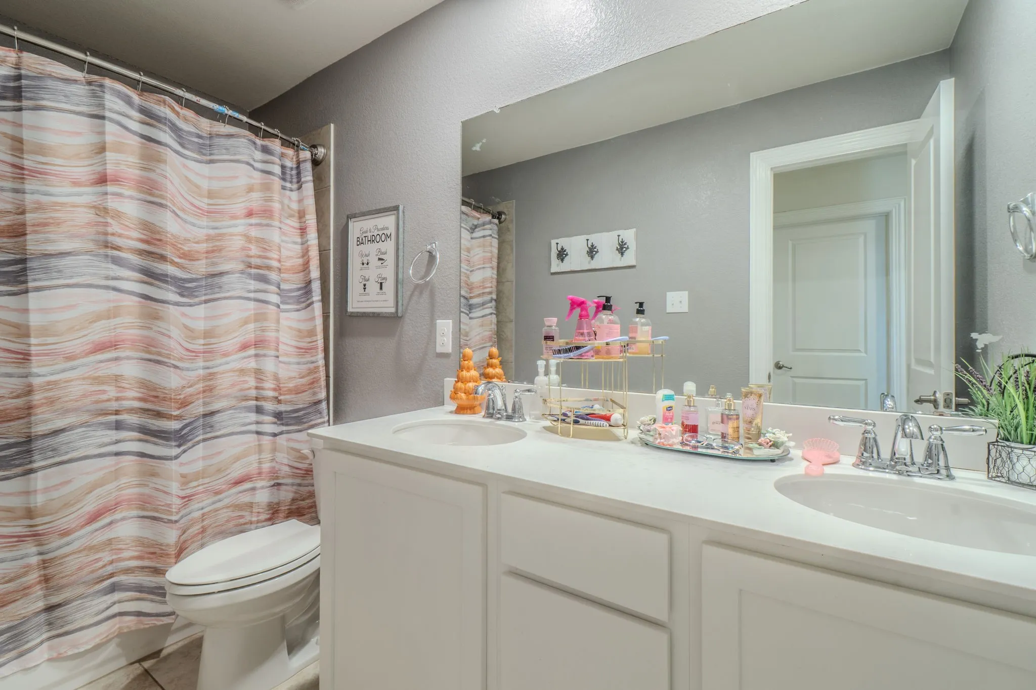 Single Family Residence For Sale in Denton County , 10808 Blaze Street, Aubrey, Texas 76227, 4 Bedroom, 3 Bathroom, 2 Garage spaces, 2,771 Sqft, built in 2018, mls#21405271, Real Estate Agent in Aubrey, Homes For Sale in Denton county, Homes For Sale in Aubrey, Realtor in Aubrey Texas, Real Estate Brokerage Independent Realty Texas, Luminita Cordes Realtor
