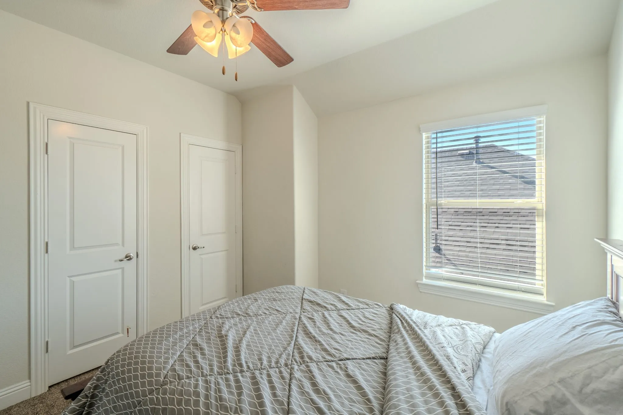 Single Family Residence For Sale in Denton County , 10808 Blaze Street, Aubrey, Texas 76227, 4 Bedroom, 3 Bathroom, 2 Garage spaces, 2,771 Sqft, built in 2018, mls#21405271, Real Estate Agent in Aubrey, Homes For Sale in Denton county, Homes For Sale in Aubrey, Realtor in Aubrey Texas, Real Estate Brokerage Independent Realty Texas, Luminita Cordes Realtor