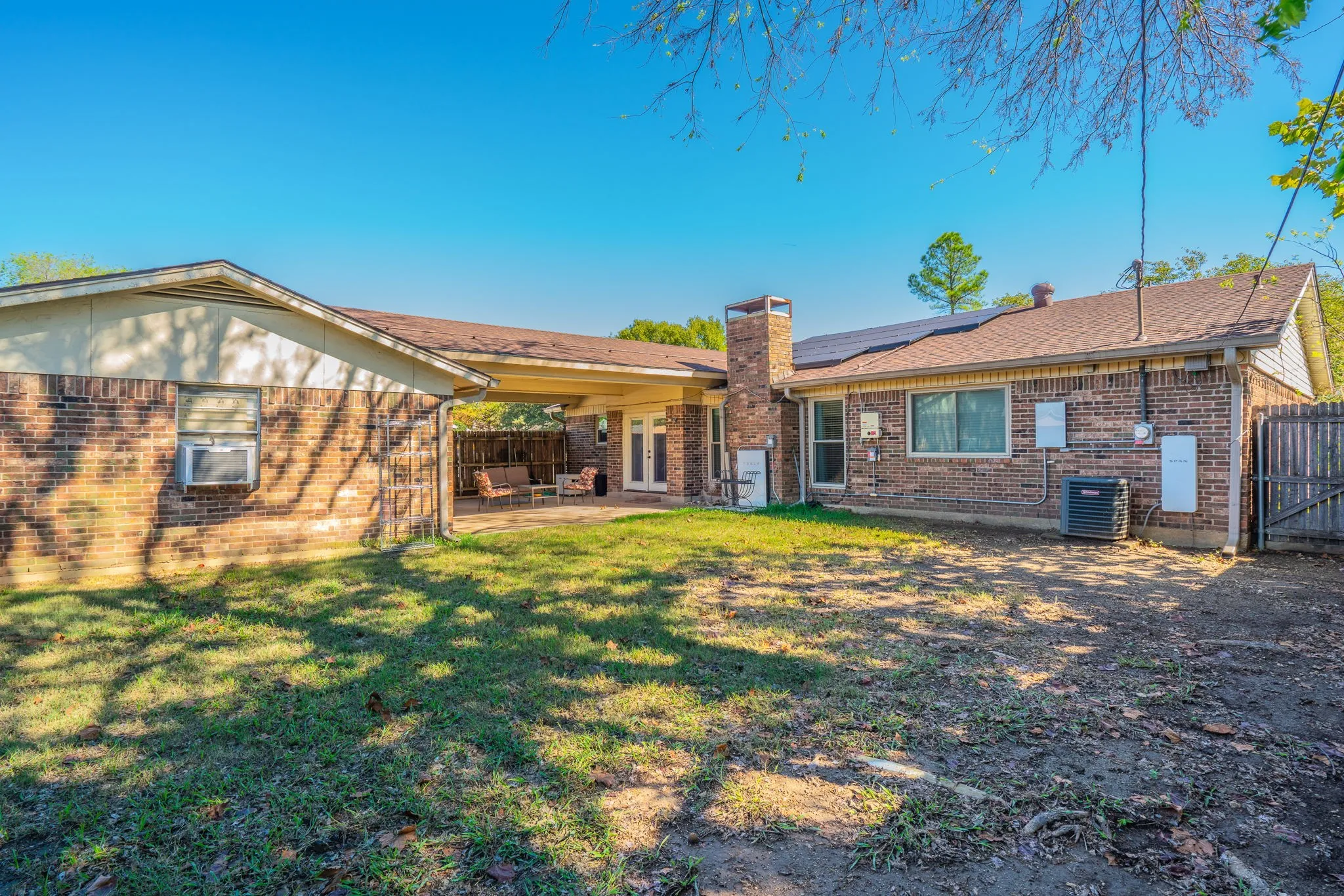Single Family Residence For Sale in Tarrant County , 6941 Bennington Drive, Watauga, Texas 76148, 3 Bedroom, 2 Bathroom, 4 Garage spaces, 1,330 Sqft, built in 1976, mls#21404562, Real Estate Agent in Watauga, Homes For Sale in Tarrant county, Homes For Sale in Watauga, Realtor in Watauga Texas, Real Estate Brokerage Independent Realty Texas, Luminita Cordes Realtor
