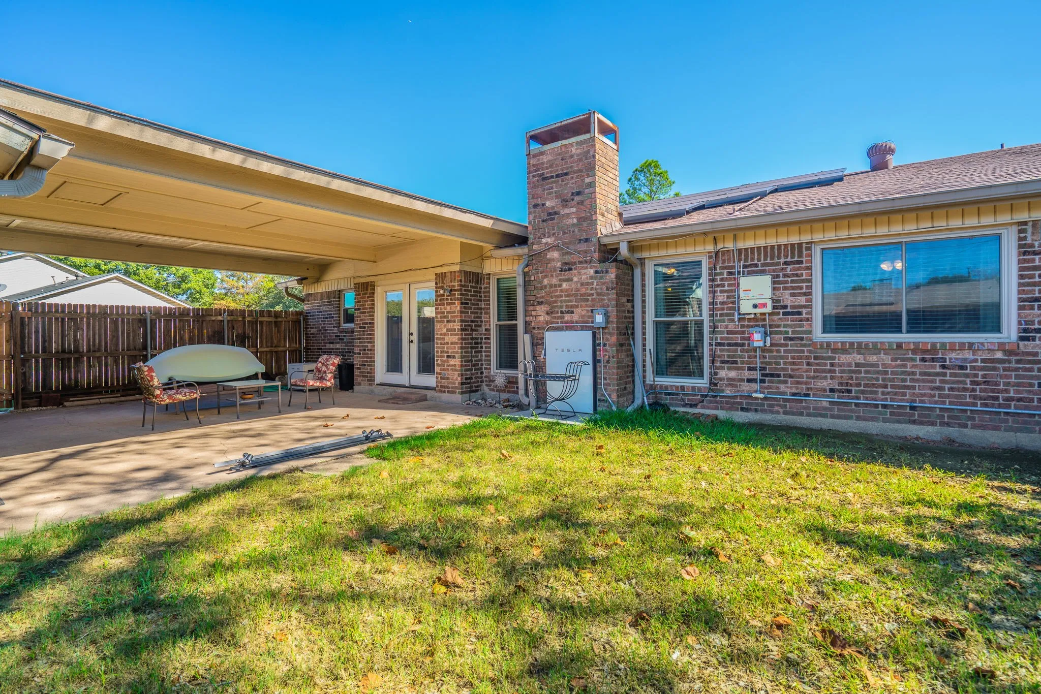 Single Family Residence For Sale in Tarrant County , 6941 Bennington Drive, Watauga, Texas 76148, 3 Bedroom, 2 Bathroom, 4 Garage spaces, 1,330 Sqft, built in 1976, mls#21404562, Real Estate Agent in Watauga, Homes For Sale in Tarrant county, Homes For Sale in Watauga, Realtor in Watauga Texas, Real Estate Brokerage Independent Realty Texas, Luminita Cordes Realtor