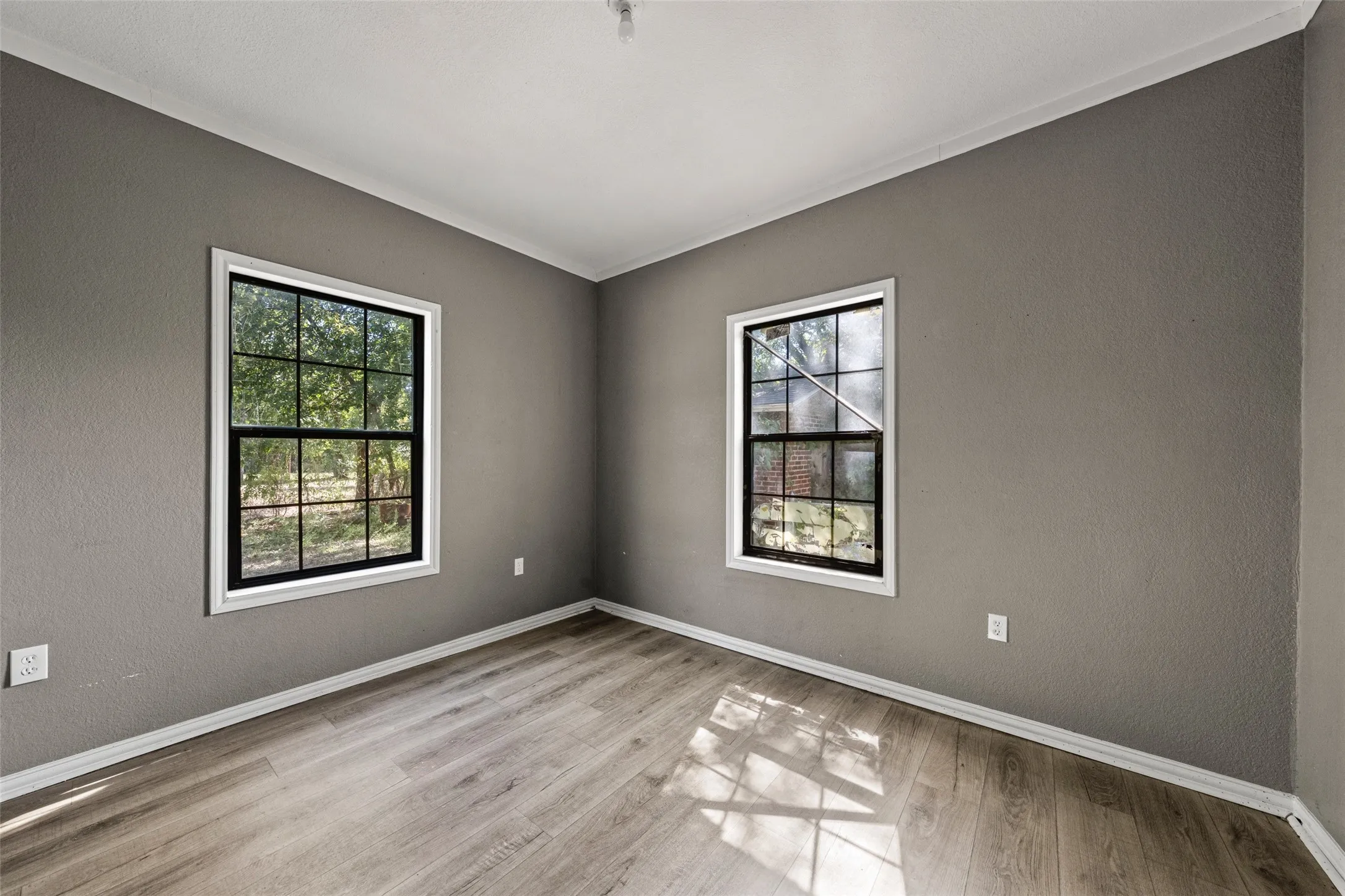Single Family Residence For Sale in Falls County , 404 Eddins Street, Marlin, Texas 76661, 3 Bedroom, 1 Bathroom, Garage spaces, 854 Sqft, built in 2015, mls#21404779, Real Estate Agent in Marlin, Homes For Sale in Falls county, Homes For Sale in Marlin, Realtor in Marlin Texas, Real Estate Brokerage Independent Realty Texas, Luminita Cordes Realtor
