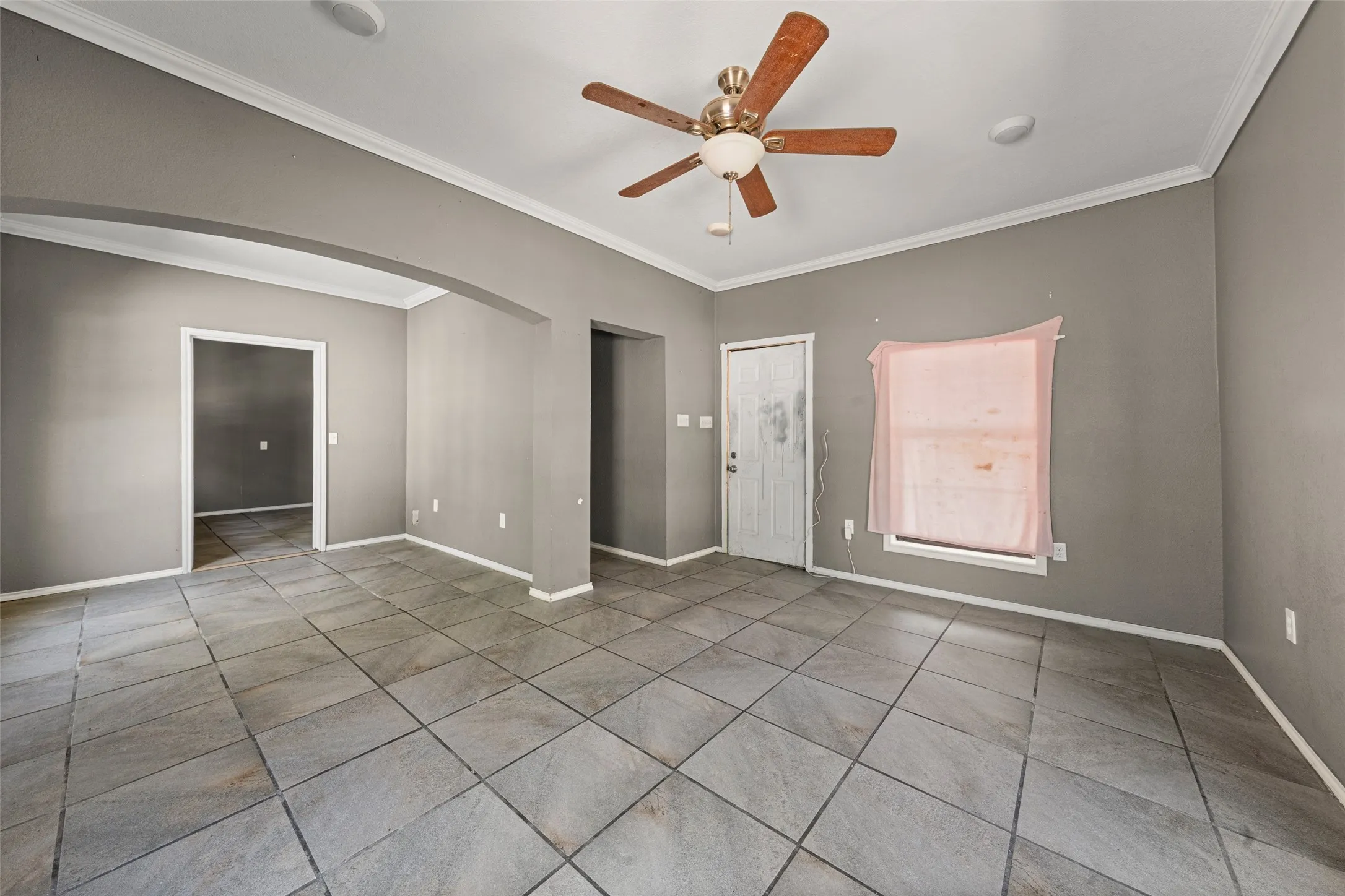 Single Family Residence For Sale in Falls County , 404 Eddins Street, Marlin, Texas 76661, 3 Bedroom, 1 Bathroom, Garage spaces, 854 Sqft, built in 2015, mls#21404779, Real Estate Agent in Marlin, Homes For Sale in Falls county, Homes For Sale in Marlin, Realtor in Marlin Texas, Real Estate Brokerage Independent Realty Texas, Luminita Cordes Realtor