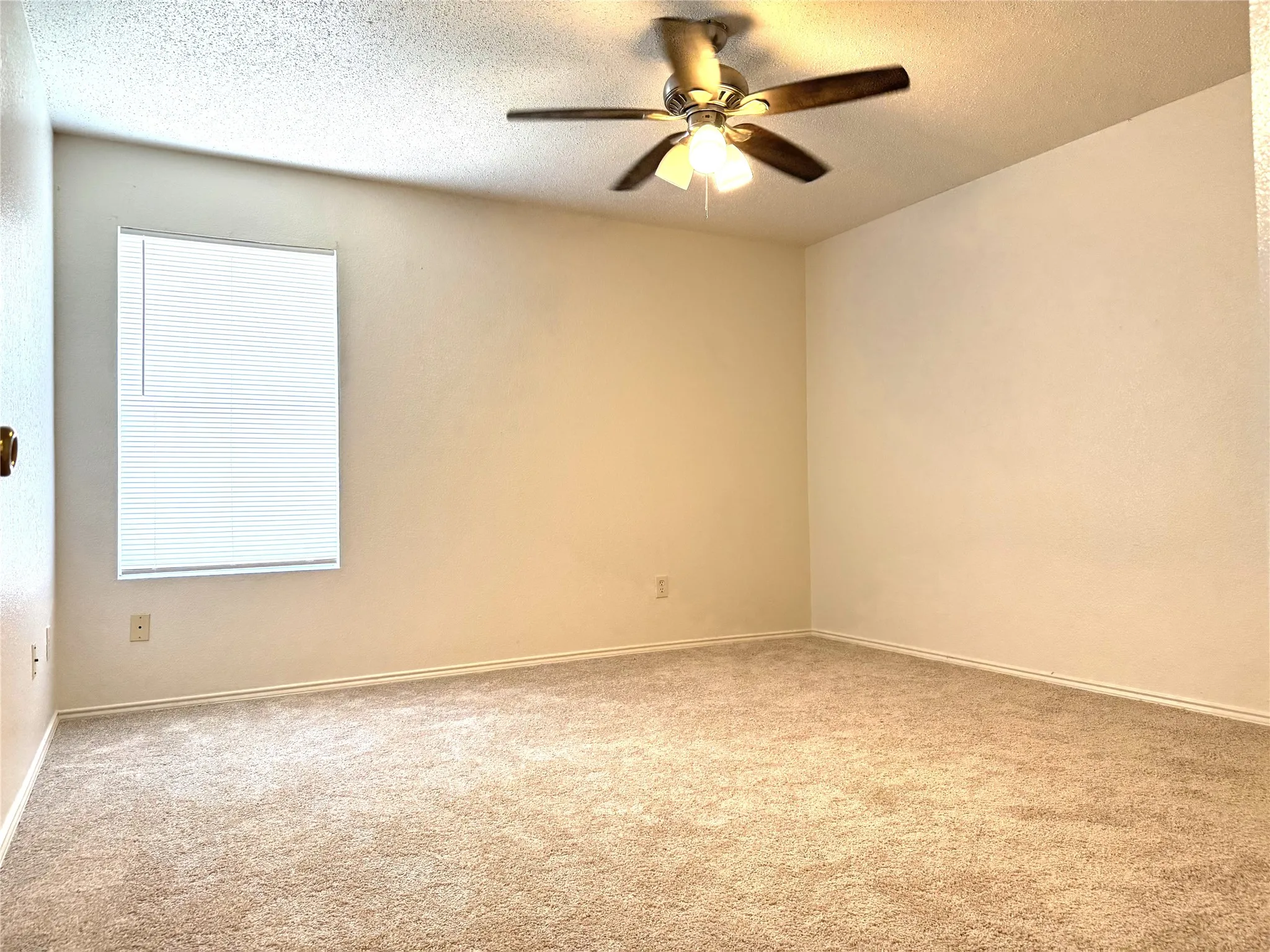 Single Family Residence For Sale in Tarrant County , 8769 Polo Drive, Fort Worth, Texas 76123, 4 Bedroom, 3 Bathroom, 2 Garage spaces, 2,860 Sqft, built in 2000, mls#21405173, Real Estate Agent in Fort Worth, Homes For Sale in Tarrant county, Homes For Sale in Fort Worth, Realtor in Fort Worth Texas, Real Estate Brokerage Independent Realty Texas, Luminita Cordes Realtor