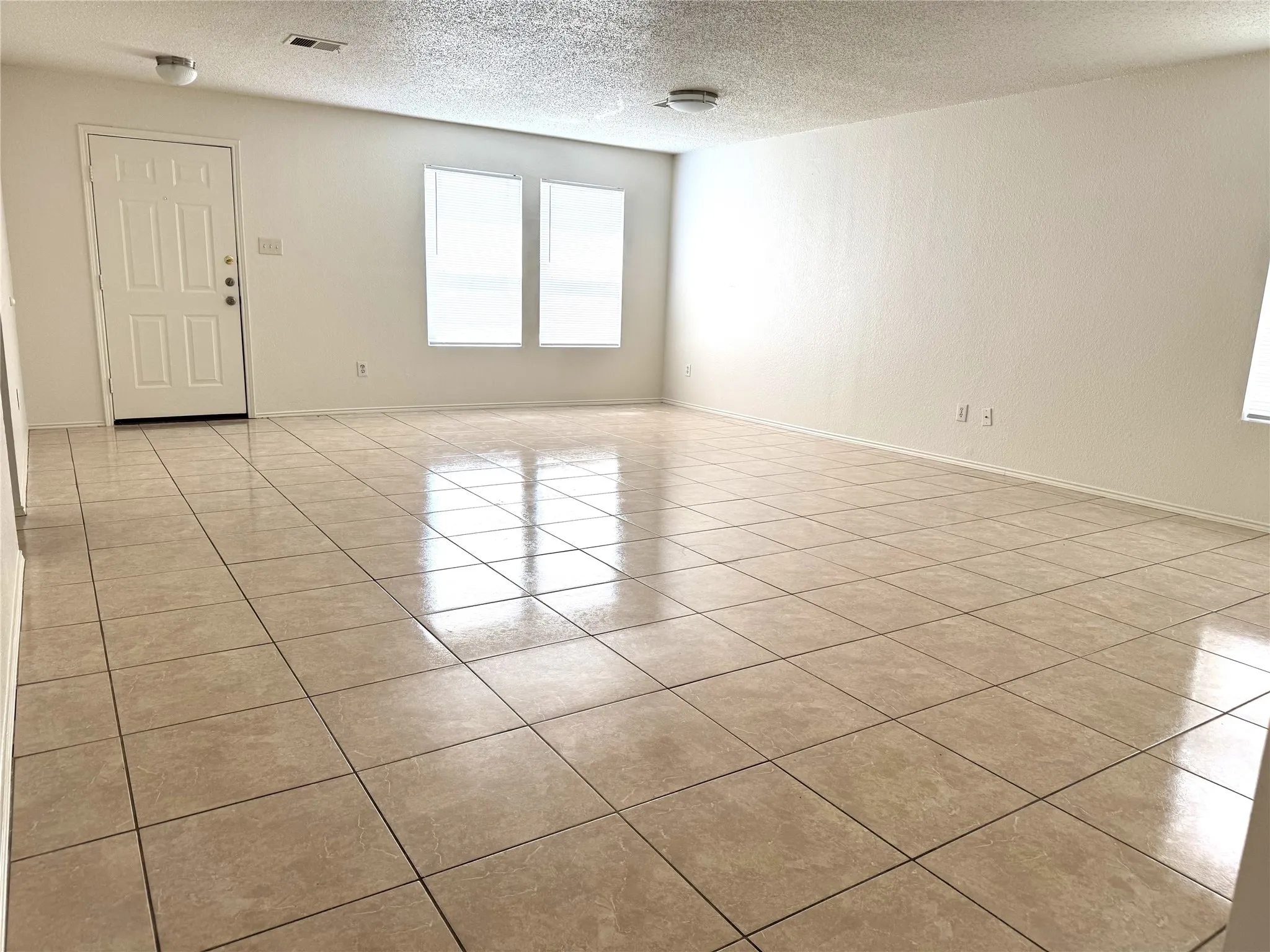 Single Family Residence For Sale in Tarrant County , 8769 Polo Drive, Fort Worth, Texas 76123, 4 Bedroom, 3 Bathroom, 2 Garage spaces, 2,860 Sqft, built in 2000, mls#21405173, Real Estate Agent in Fort Worth, Homes For Sale in Tarrant county, Homes For Sale in Fort Worth, Realtor in Fort Worth Texas, Real Estate Brokerage Independent Realty Texas, Luminita Cordes Realtor