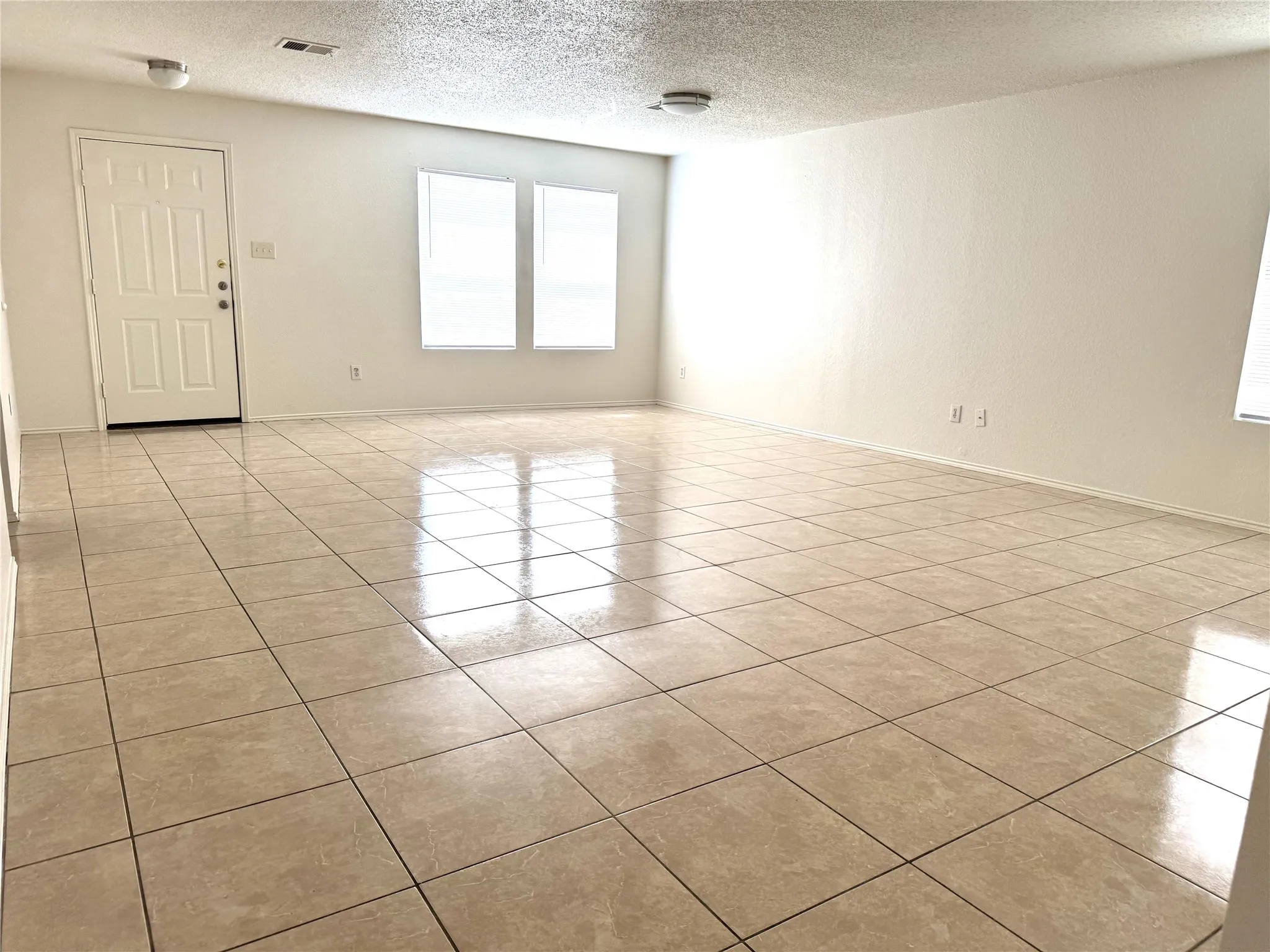 Single Family Residence For Sale in Tarrant County , 8769 Polo Drive, Fort Worth, Texas 76123, 4 Bedroom, 3 Bathroom, 2 Garage spaces, 2,860 Sqft, built in 2000, mls#21405173, Real Estate Agent in Fort Worth, Homes For Sale in Tarrant county, Homes For Sale in Fort Worth, Realtor in Fort Worth Texas, Real Estate Brokerage Independent Realty Texas, Luminita Cordes Realtor