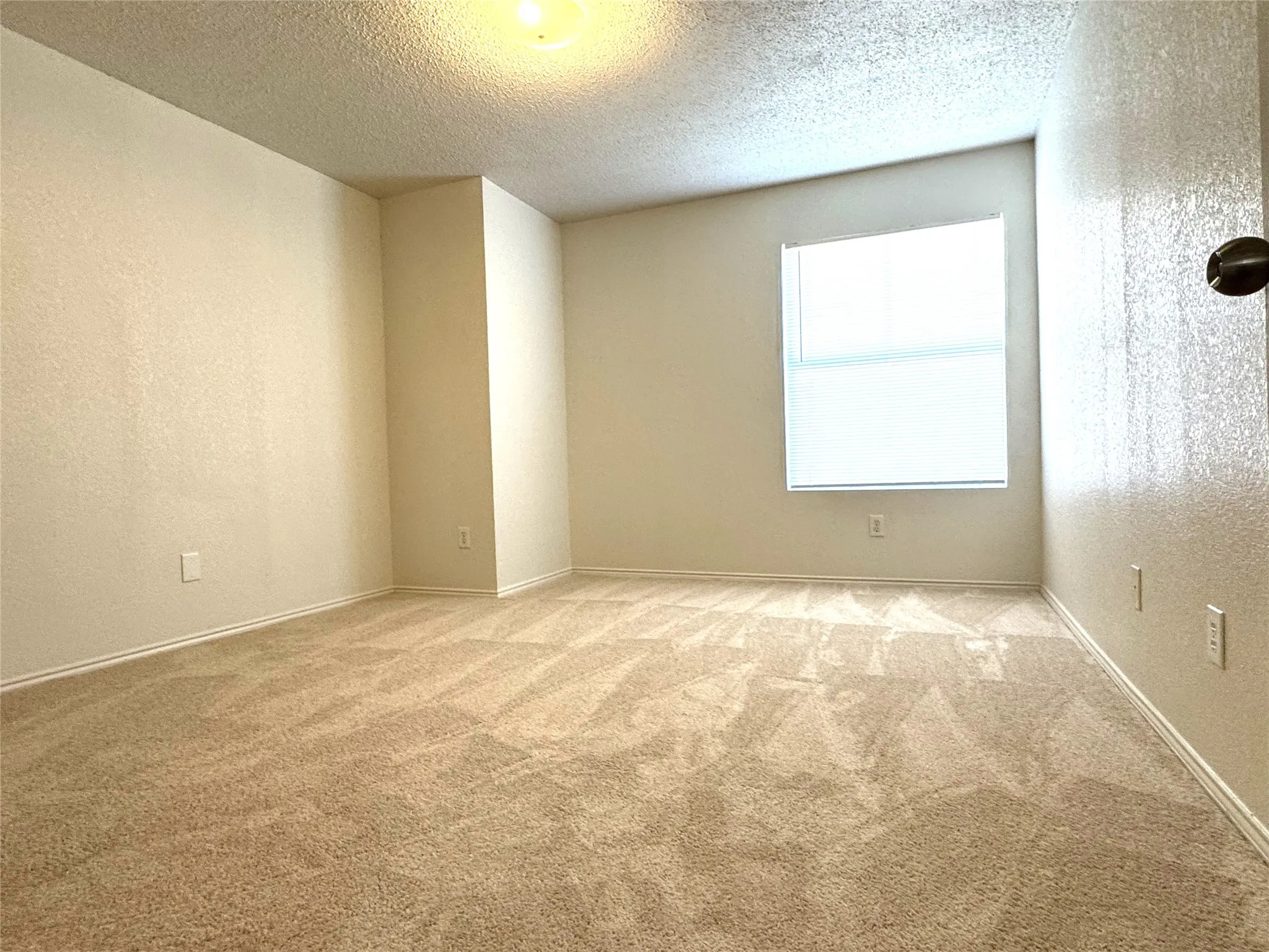 Single Family Residence For Sale in Tarrant County , 8737 Garden Springs Drive, Fort Worth, Texas 76123, 5 Bedroom, 3 Bathroom, 2 Garage spaces, 3,536 Sqft, built in 2000, mls#21405157, Real Estate Agent in Fort Worth, Homes For Sale in Tarrant county, Homes For Sale in Fort Worth, Realtor in Fort Worth Texas, Real Estate Brokerage Independent Realty Texas, Luminita Cordes Realtor