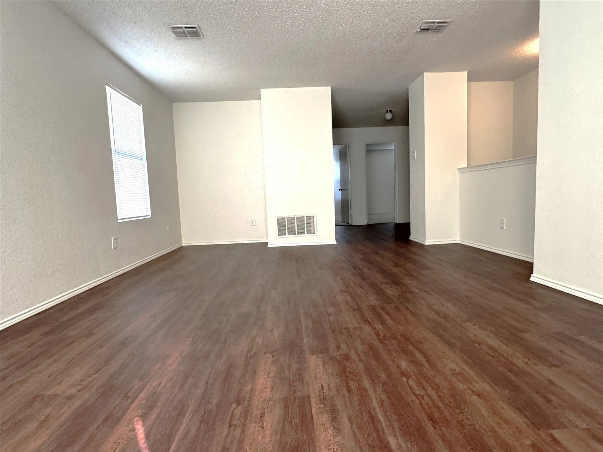 Single Family Residence For Sale in Tarrant County , 8737 Garden Springs Drive, Fort Worth, Texas 76123, 5 Bedroom, 3 Bathroom, 2 Garage spaces, 3,536 Sqft, built in 2000, mls#21405157, Real Estate Agent in Fort Worth, Homes For Sale in Tarrant county, Homes For Sale in Fort Worth, Realtor in Fort Worth Texas, Real Estate Brokerage Independent Realty Texas, Luminita Cordes Realtor