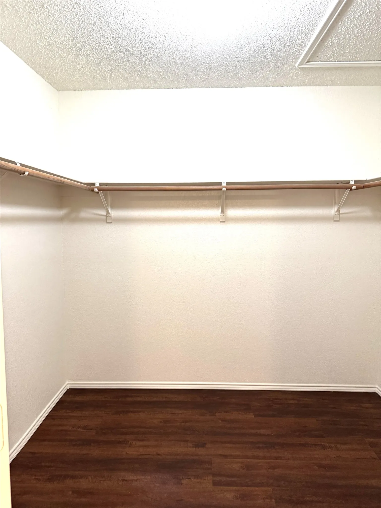 Single Family Residence For Sale in Tarrant County , 8737 Garden Springs Drive, Fort Worth, Texas 76123, 5 Bedroom, 3 Bathroom, 2 Garage spaces, 3,536 Sqft, built in 2000, mls#21405157, Real Estate Agent in Fort Worth, Homes For Sale in Tarrant county, Homes For Sale in Fort Worth, Realtor in Fort Worth Texas, Real Estate Brokerage Independent Realty Texas, Luminita Cordes Realtor