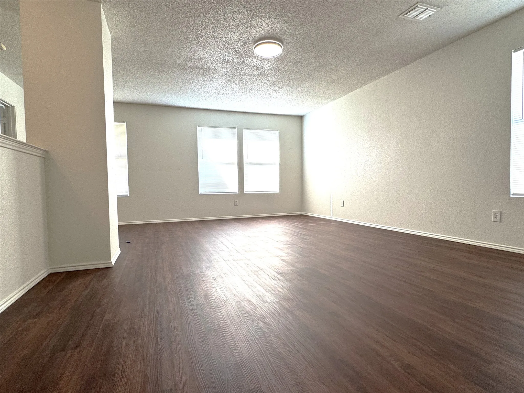 Single Family Residence For Sale in Tarrant County , 8737 Garden Springs Drive, Fort Worth, Texas 76123, 5 Bedroom, 3 Bathroom, 2 Garage spaces, 3,536 Sqft, built in 2000, mls#21405157, Real Estate Agent in Fort Worth, Homes For Sale in Tarrant county, Homes For Sale in Fort Worth, Realtor in Fort Worth Texas, Real Estate Brokerage Independent Realty Texas, Luminita Cordes Realtor