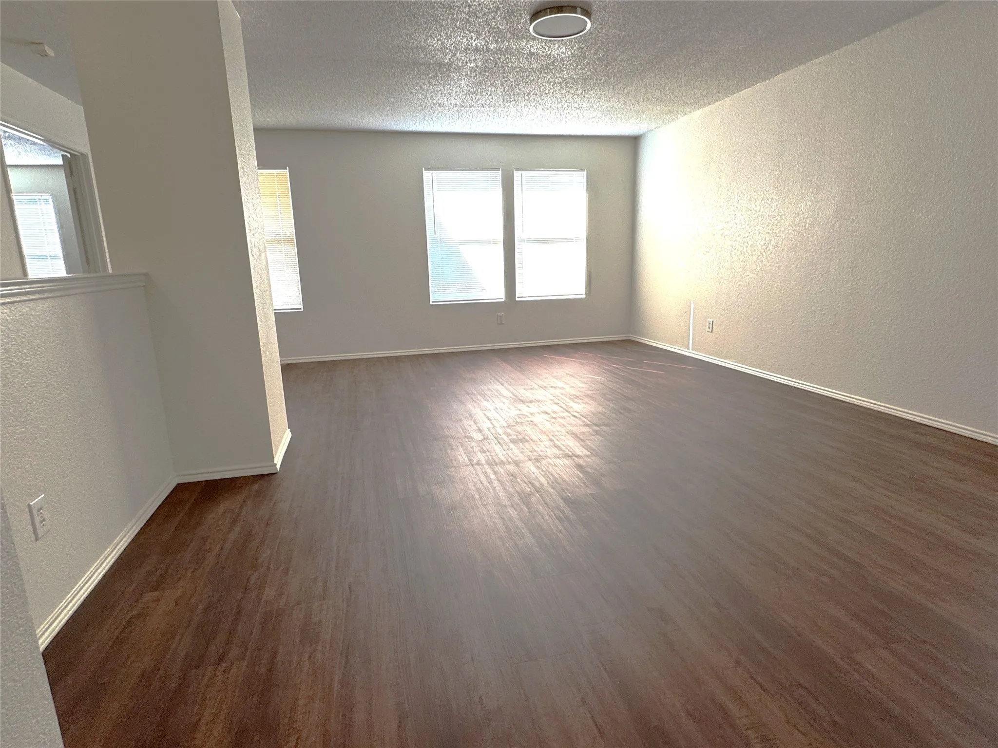 Single Family Residence For Sale in Tarrant County , 8737 Garden Springs Drive, Fort Worth, Texas 76123, 5 Bedroom, 3 Bathroom, 2 Garage spaces, 3,536 Sqft, built in 2000, mls#21405157, Real Estate Agent in Fort Worth, Homes For Sale in Tarrant county, Homes For Sale in Fort Worth, Realtor in Fort Worth Texas, Real Estate Brokerage Independent Realty Texas, Luminita Cordes Realtor