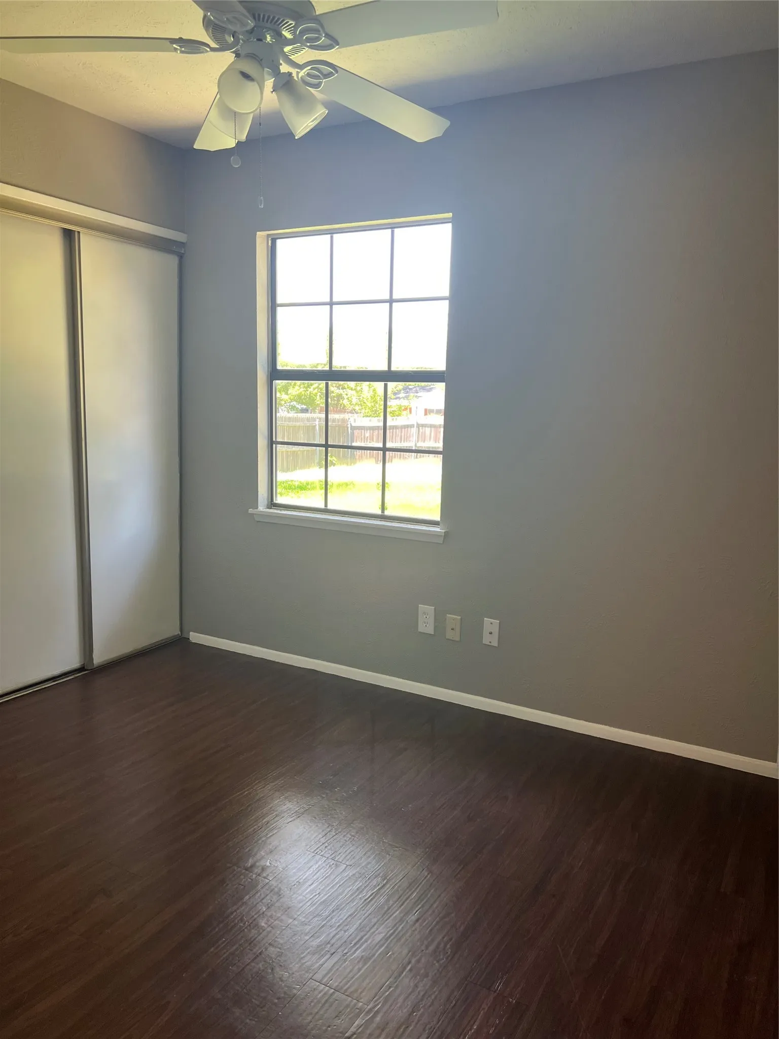 Single Family Residence For Rent in Tarrant County , 2101 Pennington Drive, Arlington, Texas 76014, 3 Bedroom, 1 Bathroom, 1 Garage spaces, 1,000 Sqft, built in 1982, mls#21405314, Real Estate Agent in Arlington, Homes For Rent in Tarrant county, Homes For Rent in Arlington, Realtor in Arlington Texas, Real Estate Brokerage Independent Realty Texas, Luminita Cordes Realtor