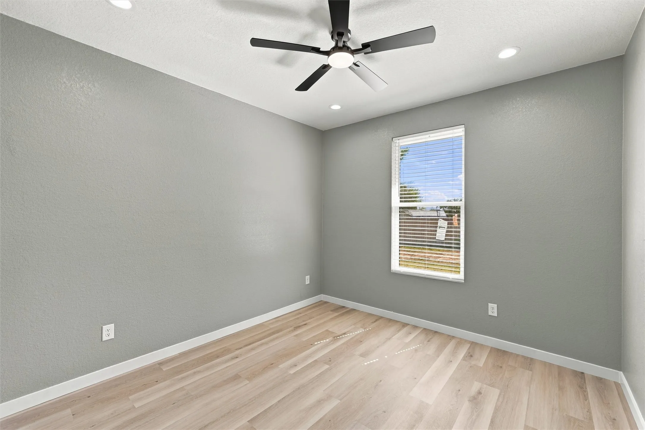 Single Family Residence For Sale in Mc Lennan County , 2302 Gary Lane, Waco, Texas 76708, 3 Bedroom, 2 Bathroom, 2 Garage spaces, 1,607 Sqft, built in 2026, mls#21404871, Real Estate Agent in Waco, Homes For Sale in Mc Lennan county, Homes For Sale in Waco, Realtor in Waco Texas, Real Estate Brokerage Independent Realty Texas, Luminita Cordes Realtor