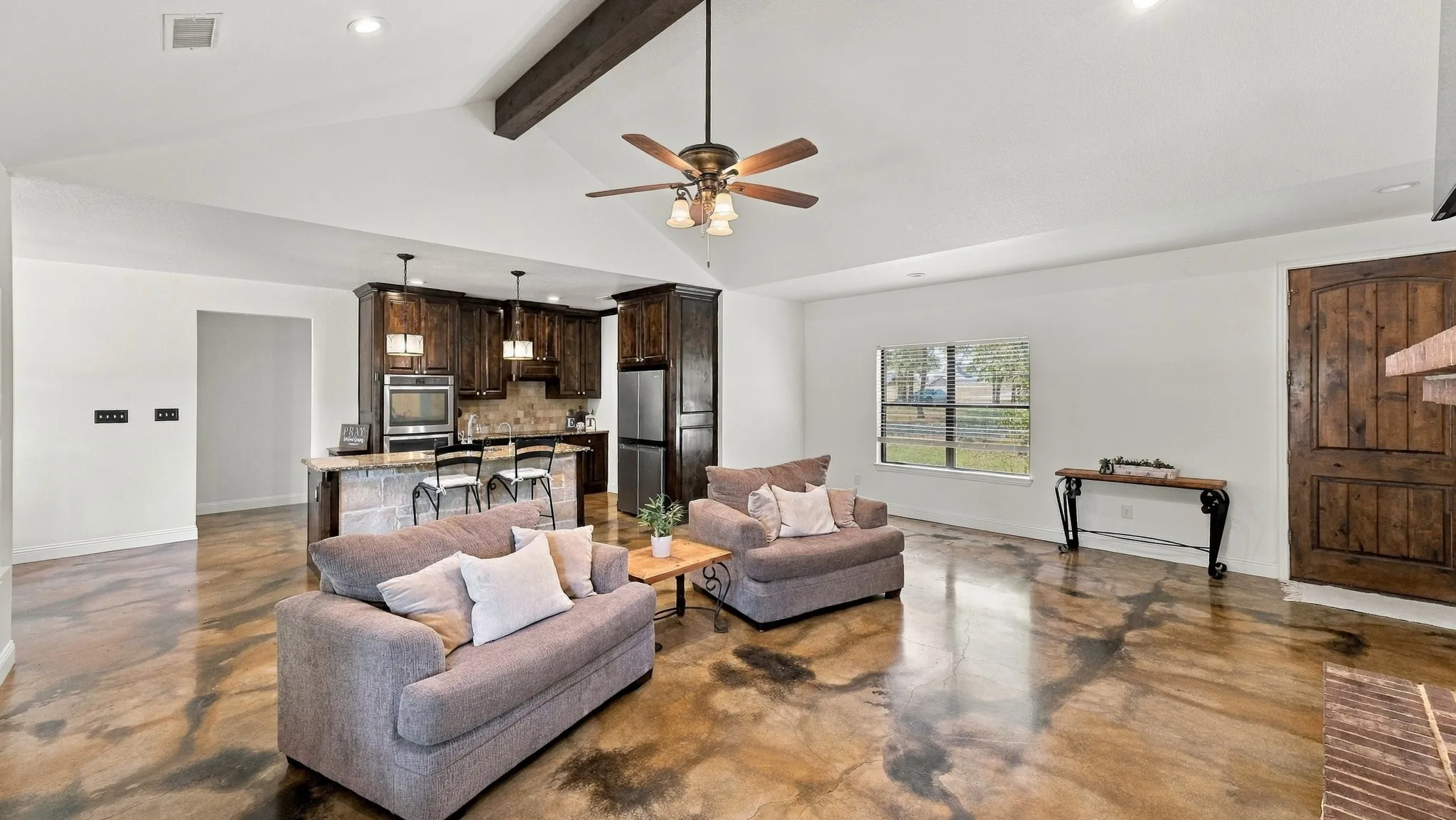 Single Family Residence For Sale in Wise County , 1389 County Road 3591, Paradise, Texas 76073, 4 Bedroom, 3 Bathroom, 1 Garage spaces, 2,507 Sqft, built in 2017, mls#21404392, Real Estate Agent in Paradise, Homes For Sale in Wise county, Homes For Sale in Paradise, Realtor in Paradise Texas, Real Estate Brokerage Independent Realty Texas, Luminita Cordes Realtor