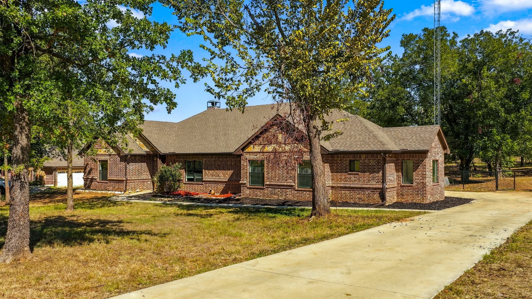 Single Family Residence For Sale in Wise County , 1389 County Road 3591, Paradise, Texas 76073, 4 Bedroom, 3 Bathroom, 1 Garage spaces, 2,507 Sqft, built in 2017, mls#21404392, Real Estate Agent in Paradise, Homes For Sale in Wise county, Homes For Sale in Paradise, Realtor in Paradise Texas, Real Estate Brokerage Independent Realty Texas, Luminita Cordes Realtor