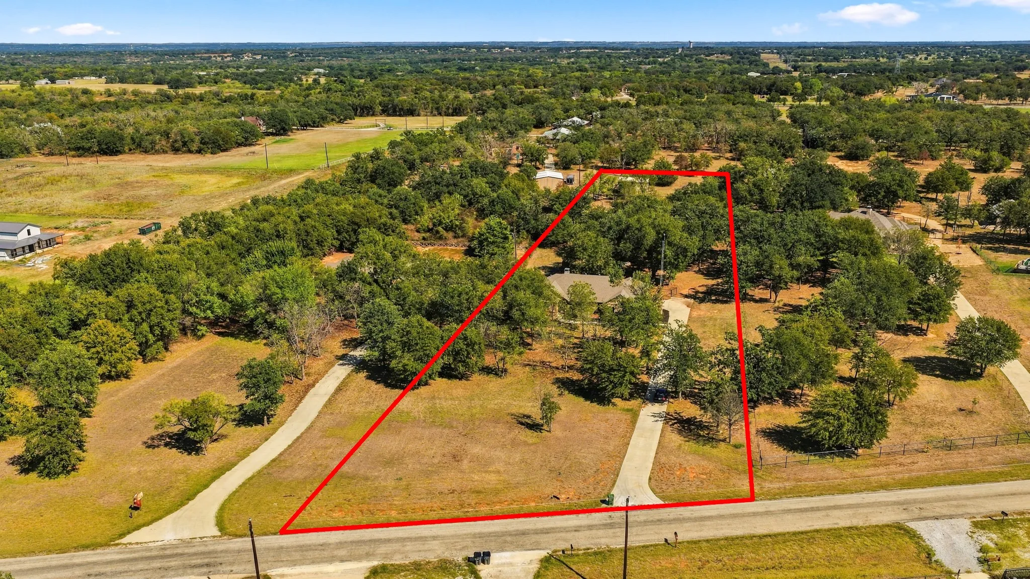 Single Family Residence For Sale in Wise County , 1389 County Road 3591, Paradise, Texas 76073, 4 Bedroom, 3 Bathroom, 1 Garage spaces, 2,507 Sqft, built in 2017, mls#21404392, Real Estate Agent in Paradise, Homes For Sale in Wise county, Homes For Sale in Paradise, Realtor in Paradise Texas, Real Estate Brokerage Independent Realty Texas, Luminita Cordes Realtor