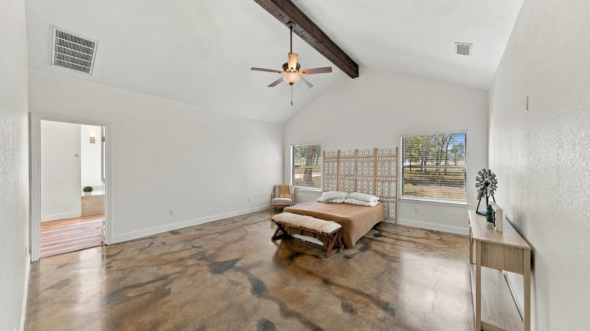 Single Family Residence For Sale in Wise County , 1389 County Road 3591, Paradise, Texas 76073, 4 Bedroom, 3 Bathroom, 1 Garage spaces, 2,507 Sqft, built in 2017, mls#21404392, Real Estate Agent in Paradise, Homes For Sale in Wise county, Homes For Sale in Paradise, Realtor in Paradise Texas, Real Estate Brokerage Independent Realty Texas, Luminita Cordes Realtor