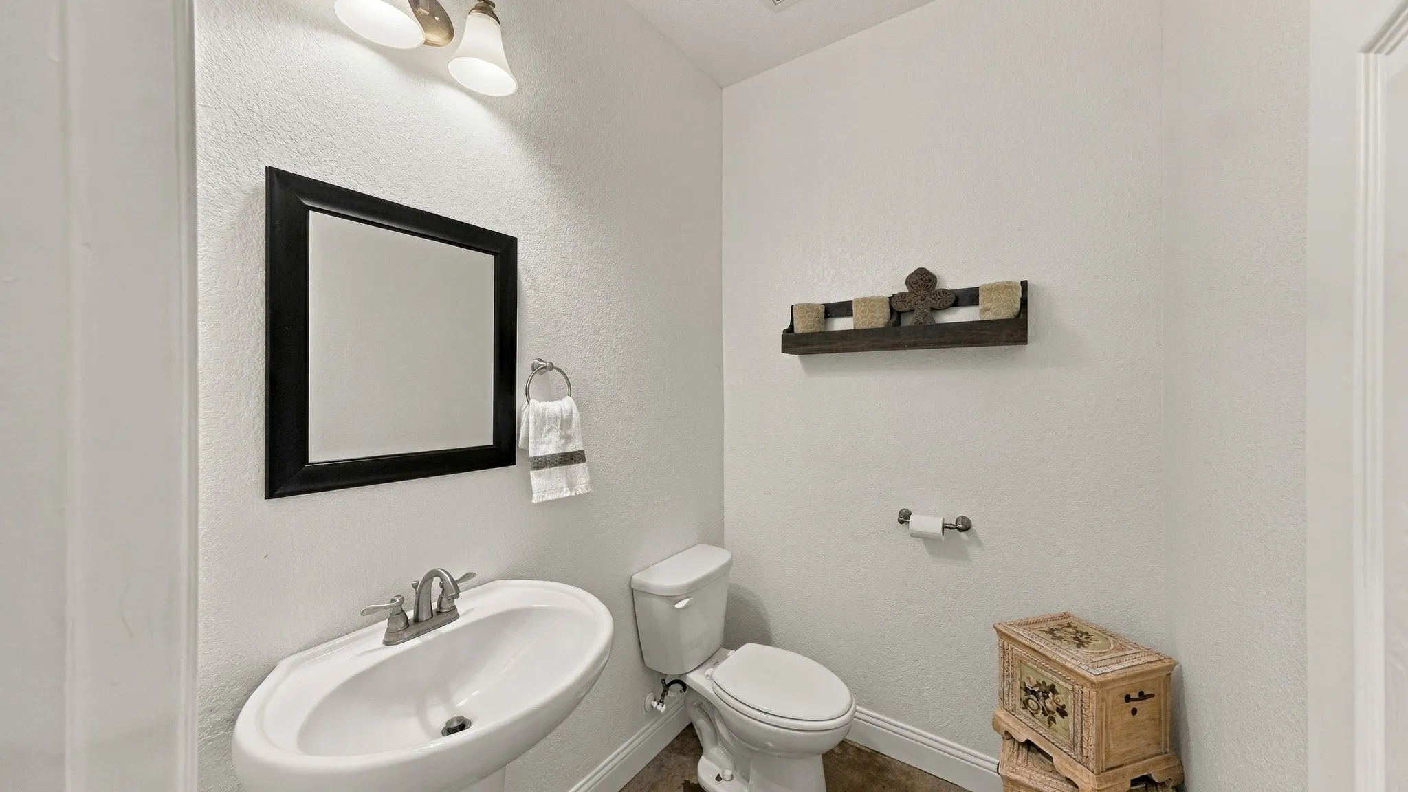 Single Family Residence For Sale in Wise County , 1389 County Road 3591, Paradise, Texas 76073, 4 Bedroom, 3 Bathroom, 1 Garage spaces, 2,507 Sqft, built in 2017, mls#21404392, Real Estate Agent in Paradise, Homes For Sale in Wise county, Homes For Sale in Paradise, Realtor in Paradise Texas, Real Estate Brokerage Independent Realty Texas, Luminita Cordes Realtor