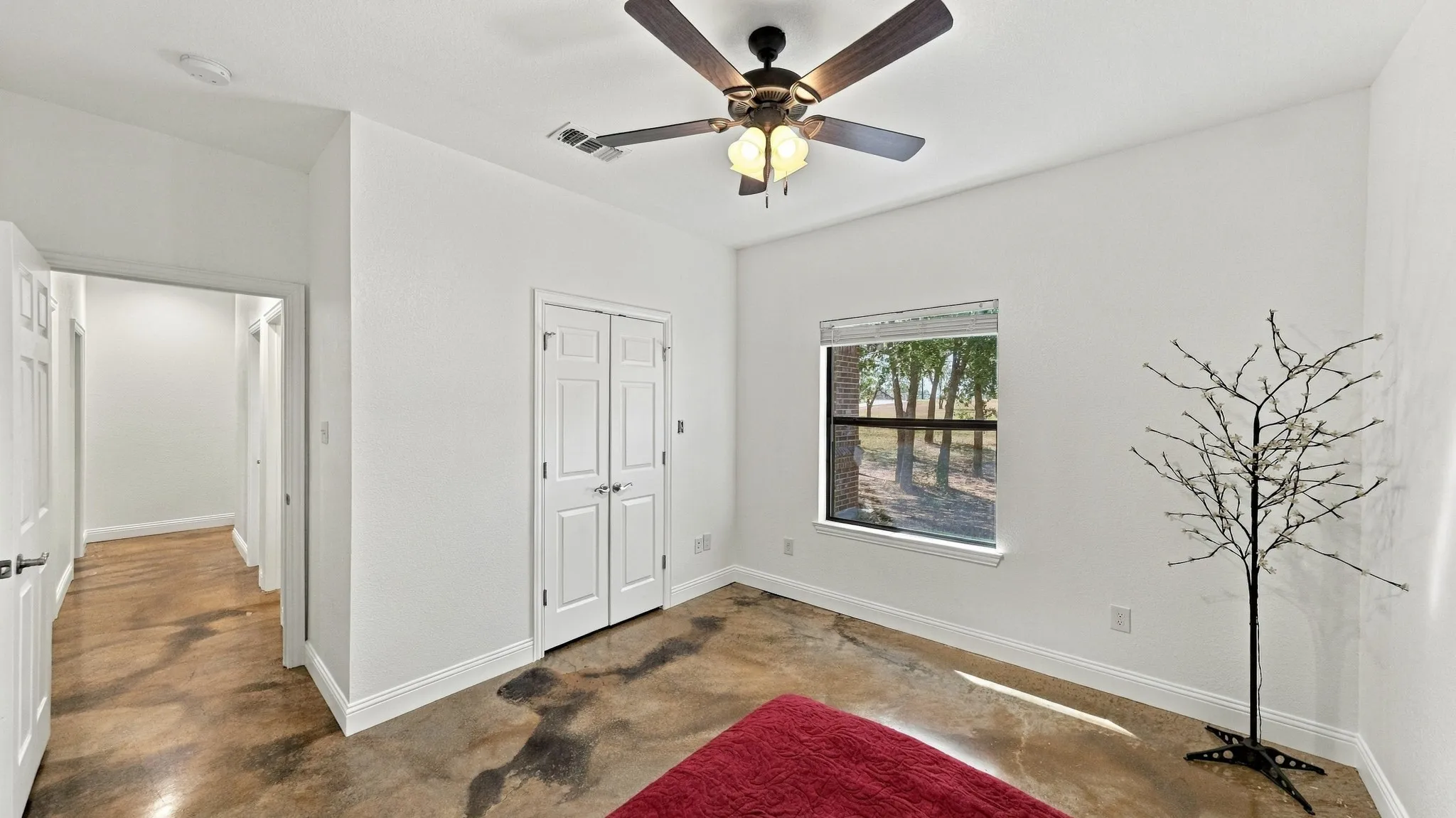 Single Family Residence For Sale in Wise County , 1389 County Road 3591, Paradise, Texas 76073, 4 Bedroom, 3 Bathroom, 1 Garage spaces, 2,507 Sqft, built in 2017, mls#21404392, Real Estate Agent in Paradise, Homes For Sale in Wise county, Homes For Sale in Paradise, Realtor in Paradise Texas, Real Estate Brokerage Independent Realty Texas, Luminita Cordes Realtor