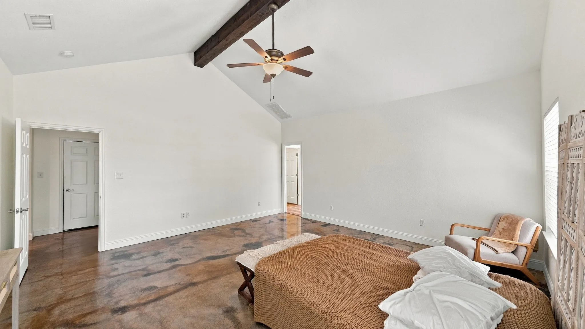 Single Family Residence For Sale in Wise County , 1389 County Road 3591, Paradise, Texas 76073, 4 Bedroom, 3 Bathroom, 1 Garage spaces, 2,507 Sqft, built in 2017, mls#21404392, Real Estate Agent in Paradise, Homes For Sale in Wise county, Homes For Sale in Paradise, Realtor in Paradise Texas, Real Estate Brokerage Independent Realty Texas, Luminita Cordes Realtor