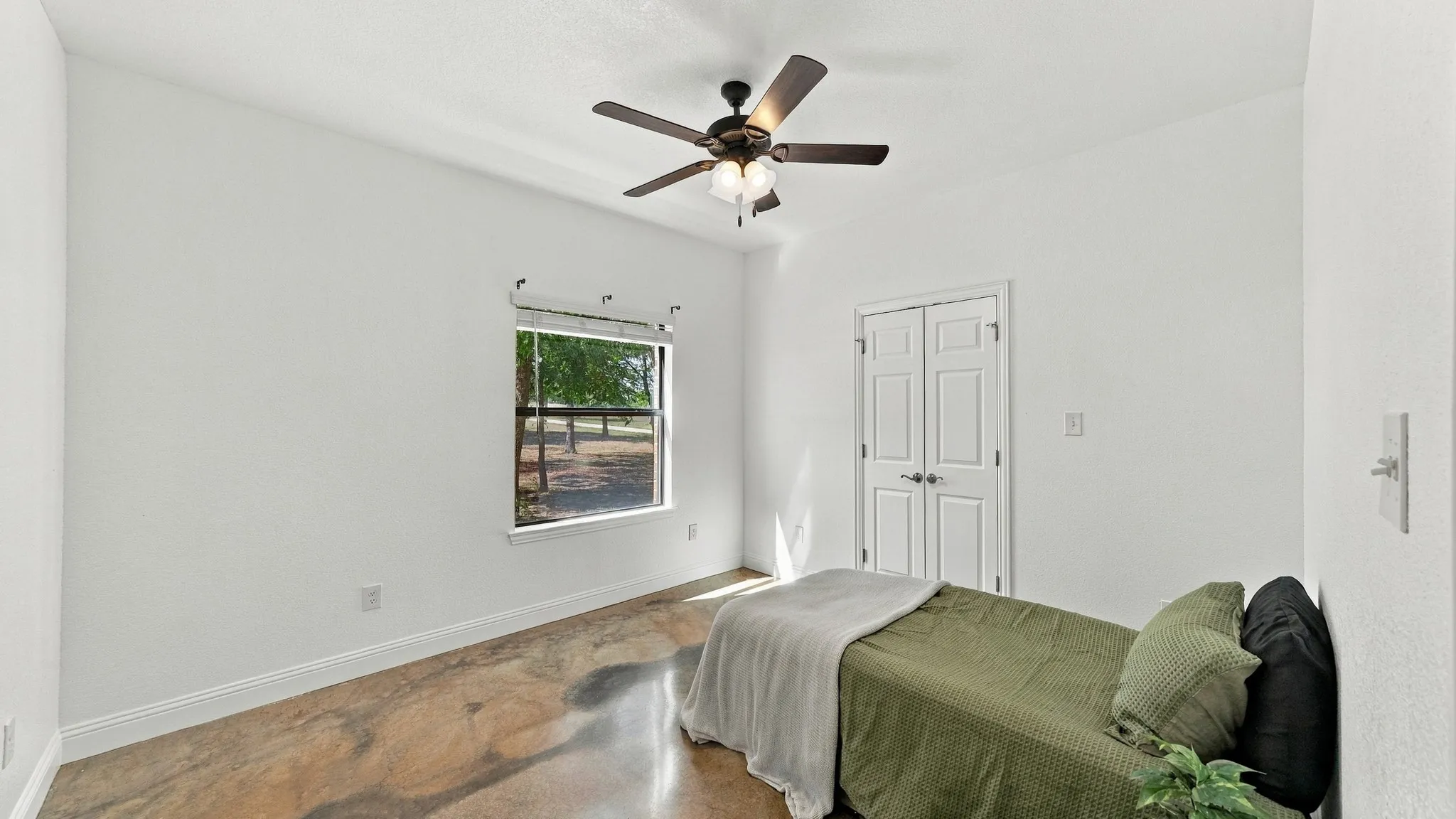 Single Family Residence For Sale in Wise County , 1389 County Road 3591, Paradise, Texas 76073, 4 Bedroom, 3 Bathroom, 1 Garage spaces, 2,507 Sqft, built in 2017, mls#21404392, Real Estate Agent in Paradise, Homes For Sale in Wise county, Homes For Sale in Paradise, Realtor in Paradise Texas, Real Estate Brokerage Independent Realty Texas, Luminita Cordes Realtor