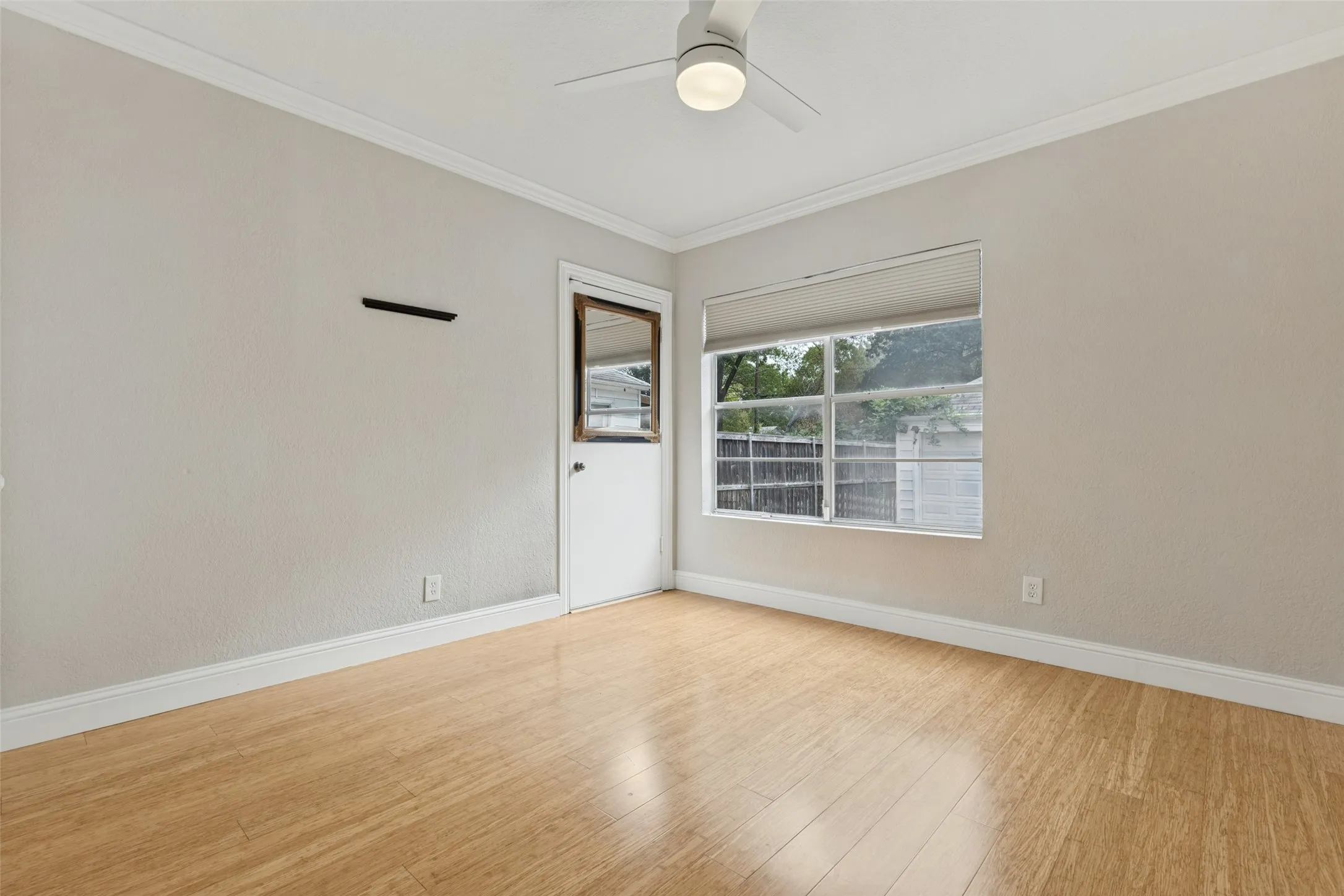 Single Family Residence For Rent in Dallas County , 8714 Forest Hills Boulevard, Dallas, Texas 75218, 3 Bedroom, 2 Bathroom, 1 Garage spaces, 1,244 Sqft, built in 1940, mls#21405310, Real Estate Agent in Dallas, Homes For Rent in Dallas county, Homes For Rent in Dallas, Realtor in Dallas Texas, Real Estate Brokerage Independent Realty Texas, Luminita Cordes Realtor