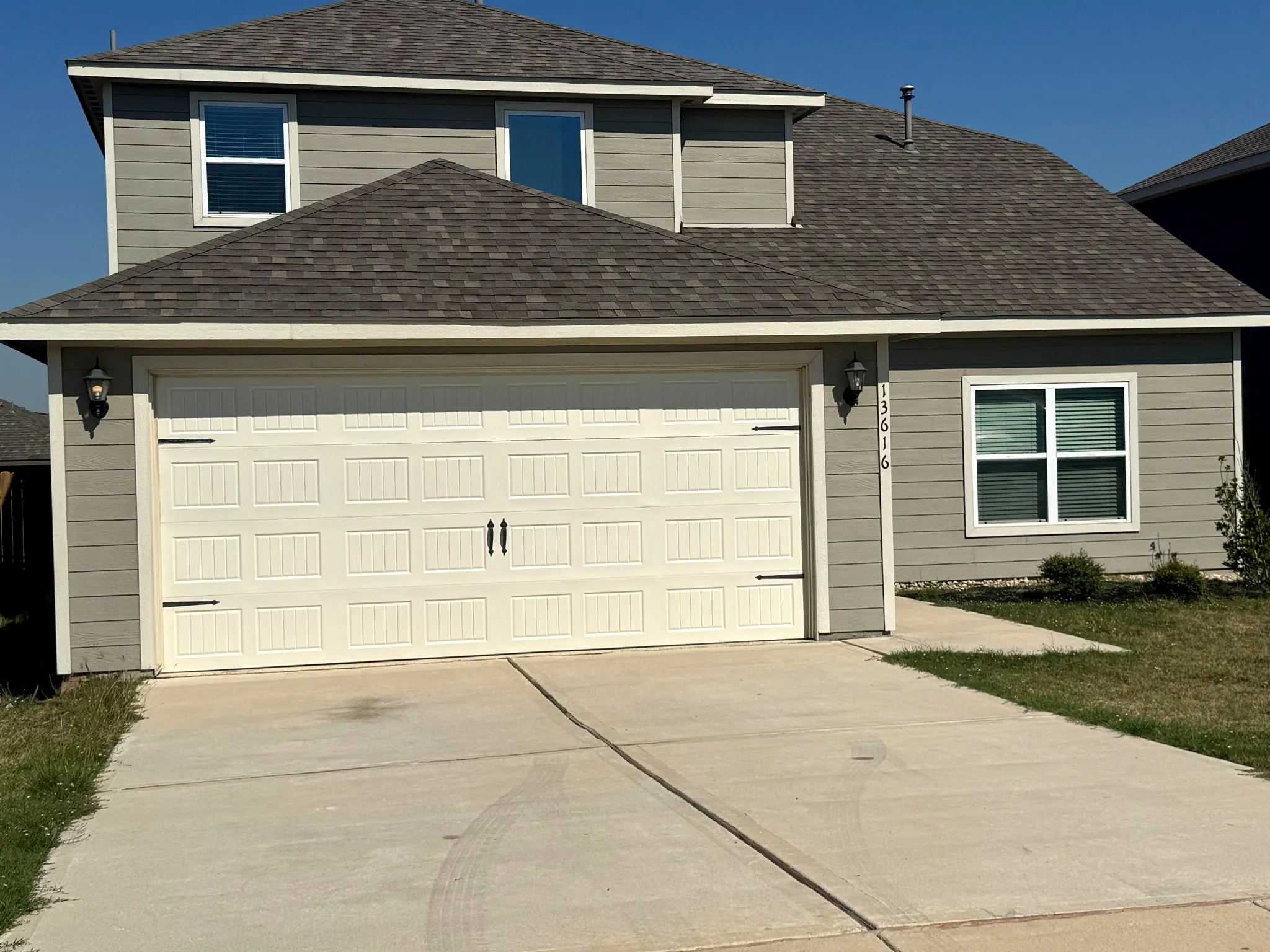 Single Family Residence For Rent in Denton County , 13616 Roosevelt Arch Drive, Ponder, Texas 76259, 4 Bedroom, 3 Bathroom, 2 Garage spaces, 2,056 Sqft, built in 2022, mls#21405222, Real Estate Agent in Ponder, Homes For Rent in Denton county, Homes For Rent in Ponder, Realtor in Ponder Texas, Real Estate Brokerage Independent Realty Texas, Luminita Cordes Realtor