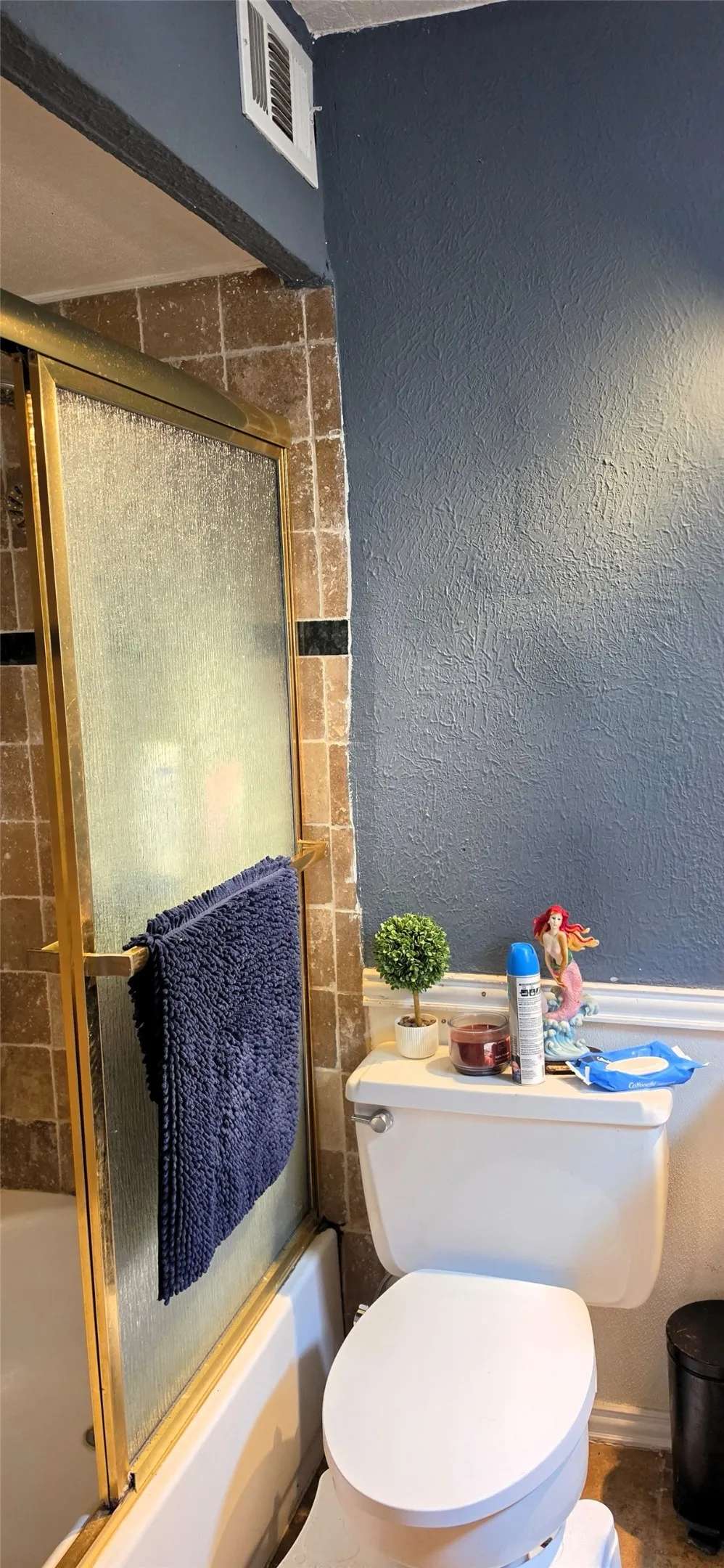 Condominium For Sale in Dallas County , 3620 Parkridge Drive 111, Dallas, Texas 75234, 2 Bedroom, 2 Bathroom, Garage spaces, 980 Sqft, built in 1982, mls#21405324, Real Estate Agent in Dallas, Homes For Sale in Dallas county, Homes For Sale in Dallas, Realtor in Dallas Texas, Real Estate Brokerage Independent Realty Texas, Luminita Cordes Realtor